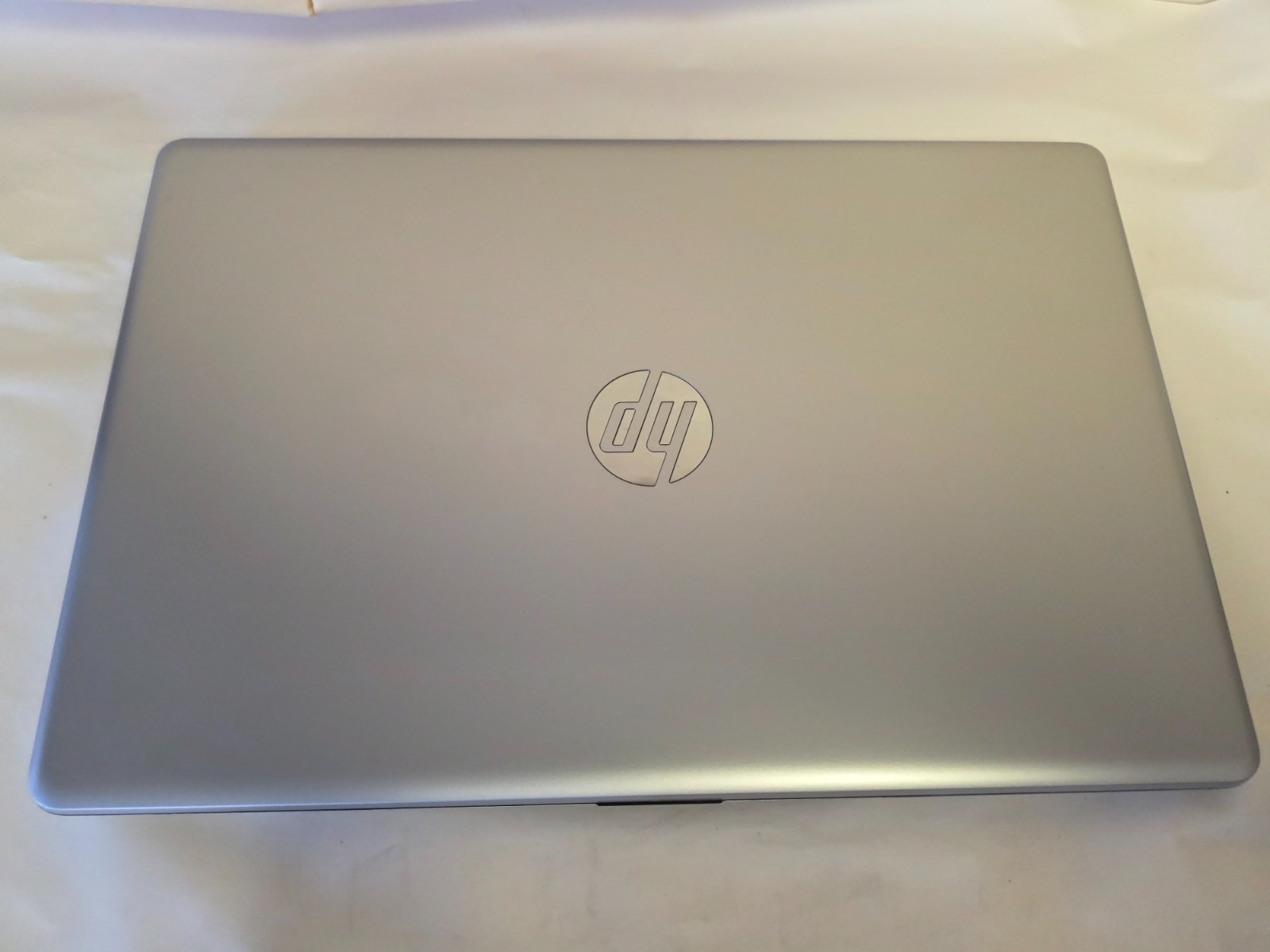 No Power HP 17 17″ Laptop Intel i5 11th or 12th Gen! – No Ram, No HDD, Look