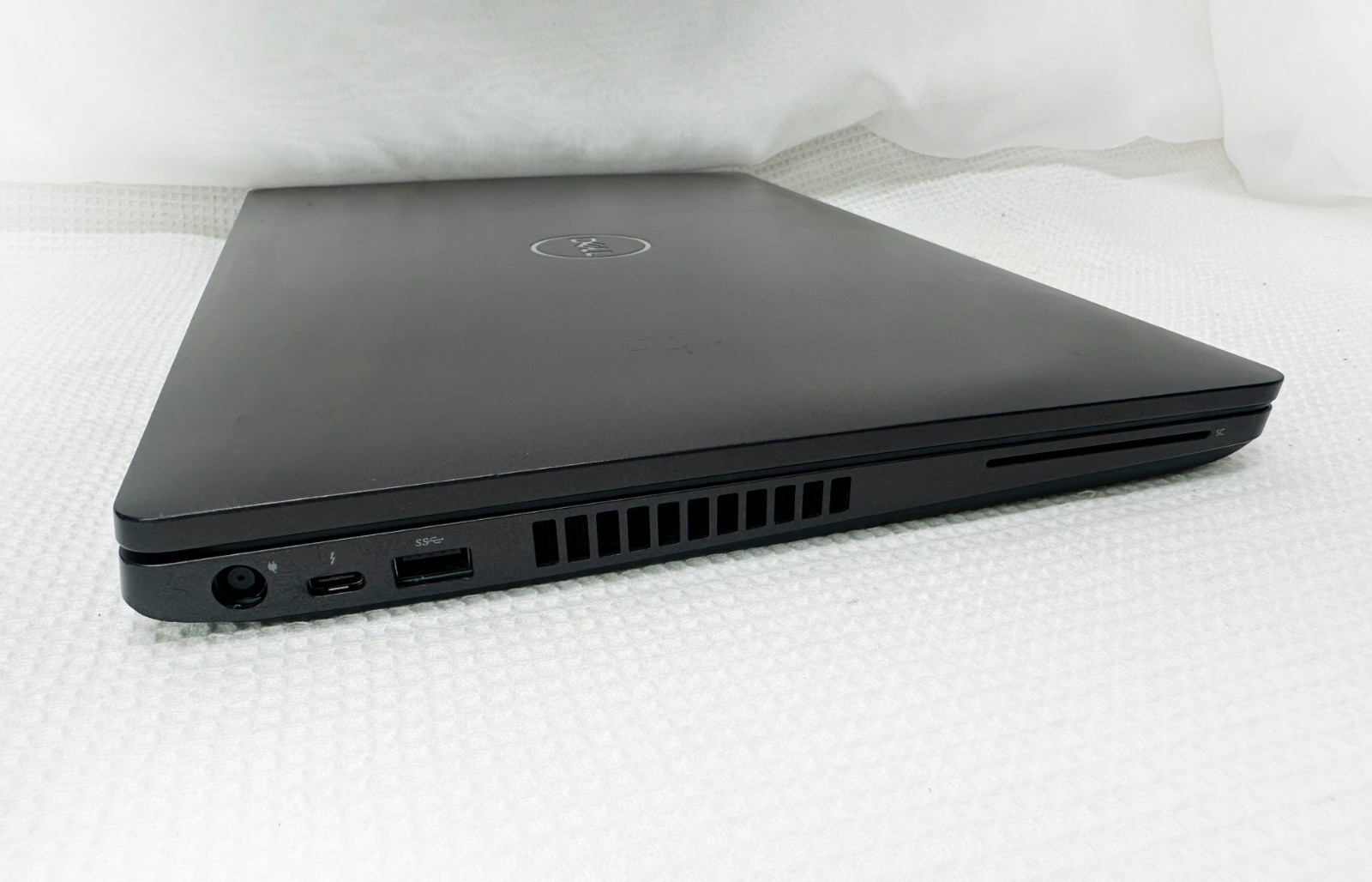 Dell 15.6″ Laptop Latitude 5501 i5-9400H, 16GB, 512GB NVME SSD, Win 11 Pro, 1 YR
