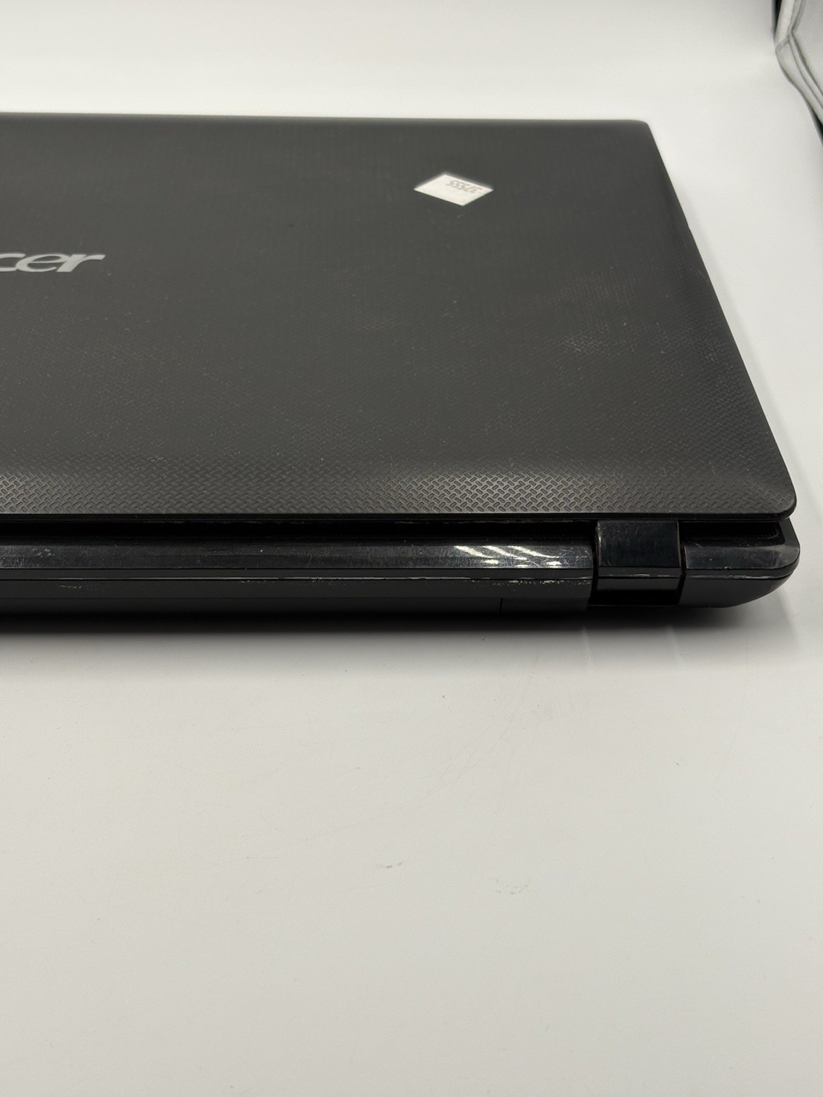 Acer Aspire AS5253-BZ602 Laptop AMD Quad-Core FOR PARTS OR REPAIR