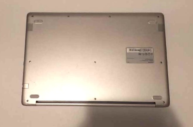 15.6″ Samsung Notebook 7 Spin NP740U5L i7 Touchscreen 16GB RAM 1 TB SSD GPU 2GB