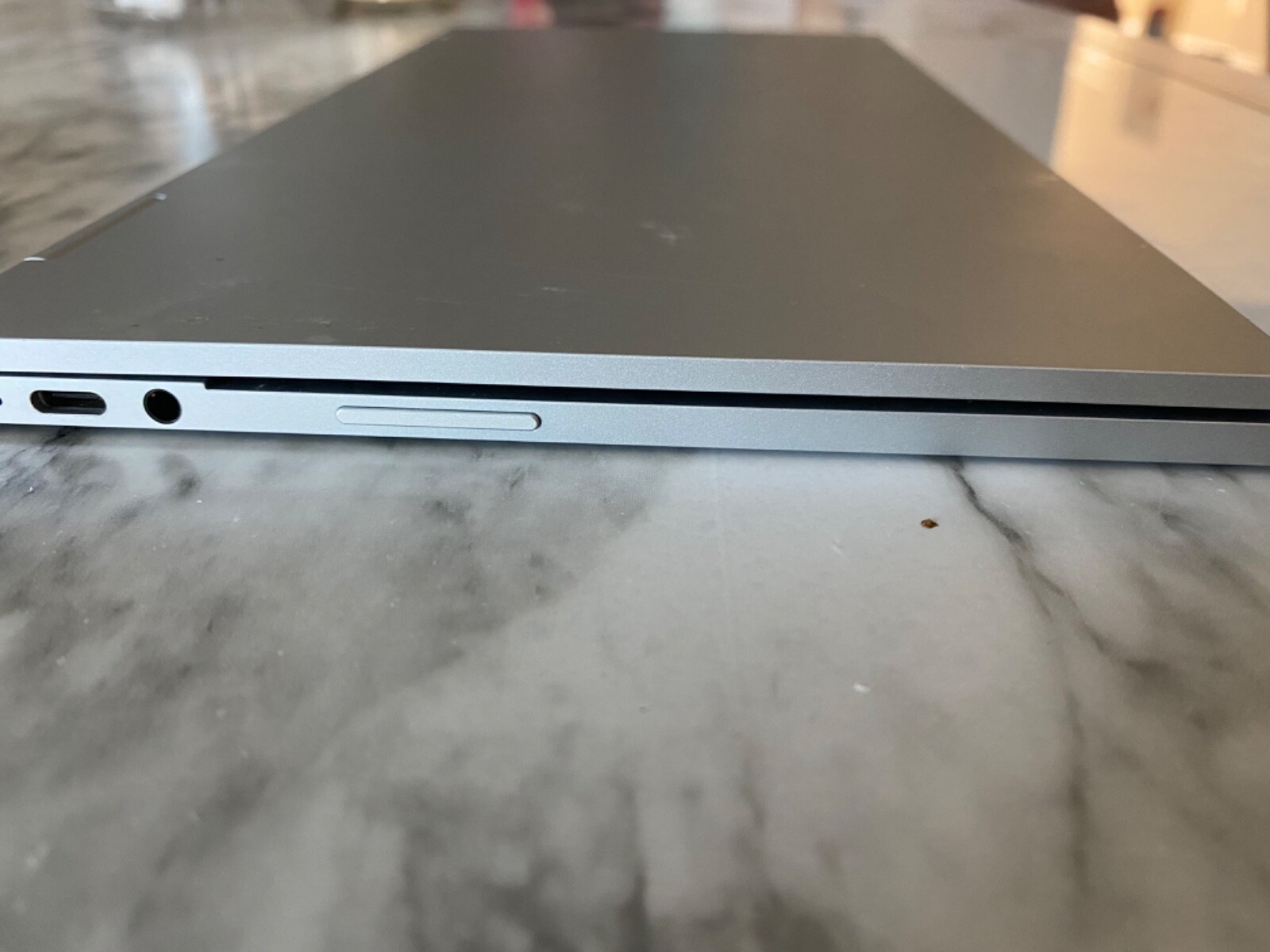 Google Pixelbook 12.3″ Multi-Touch 2-in-1 128GB SSD 8GB RAM Chromebook – Silver 