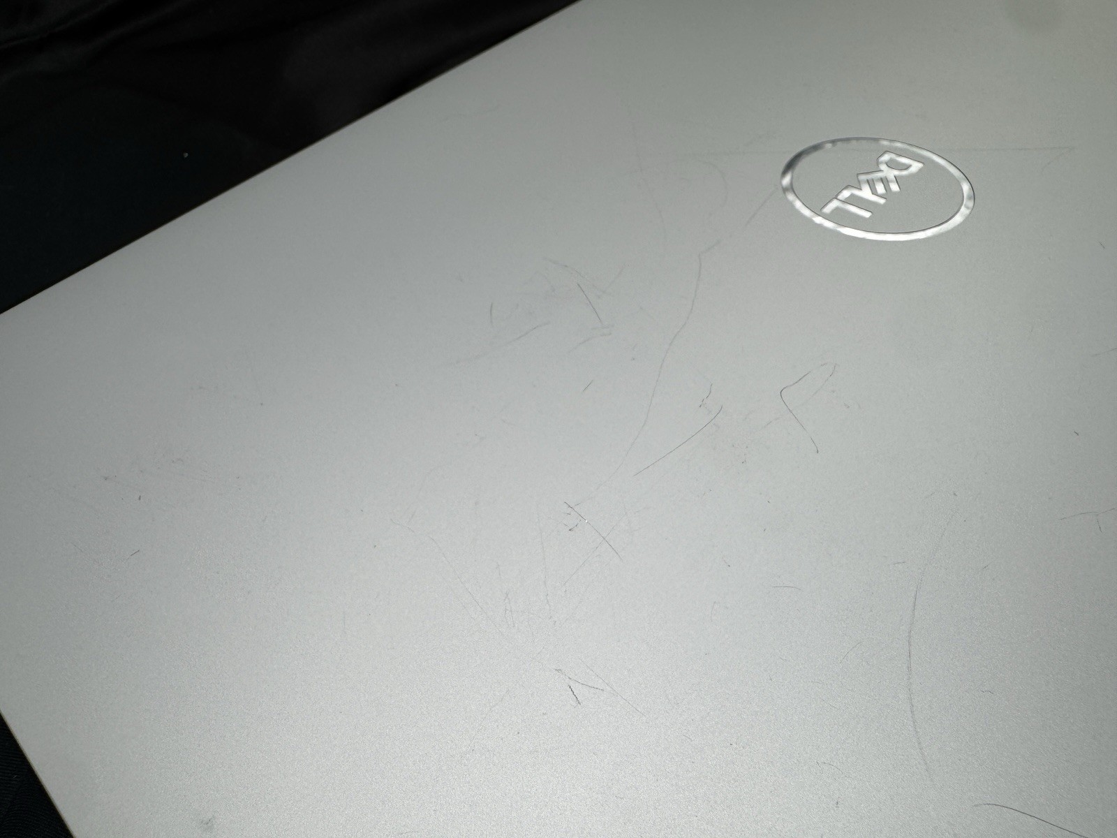 2022 Platinum White Carbon Dell XPS 15 9500 i9-10885H 16Gb 512Gb 1650Ti 4K Touch
