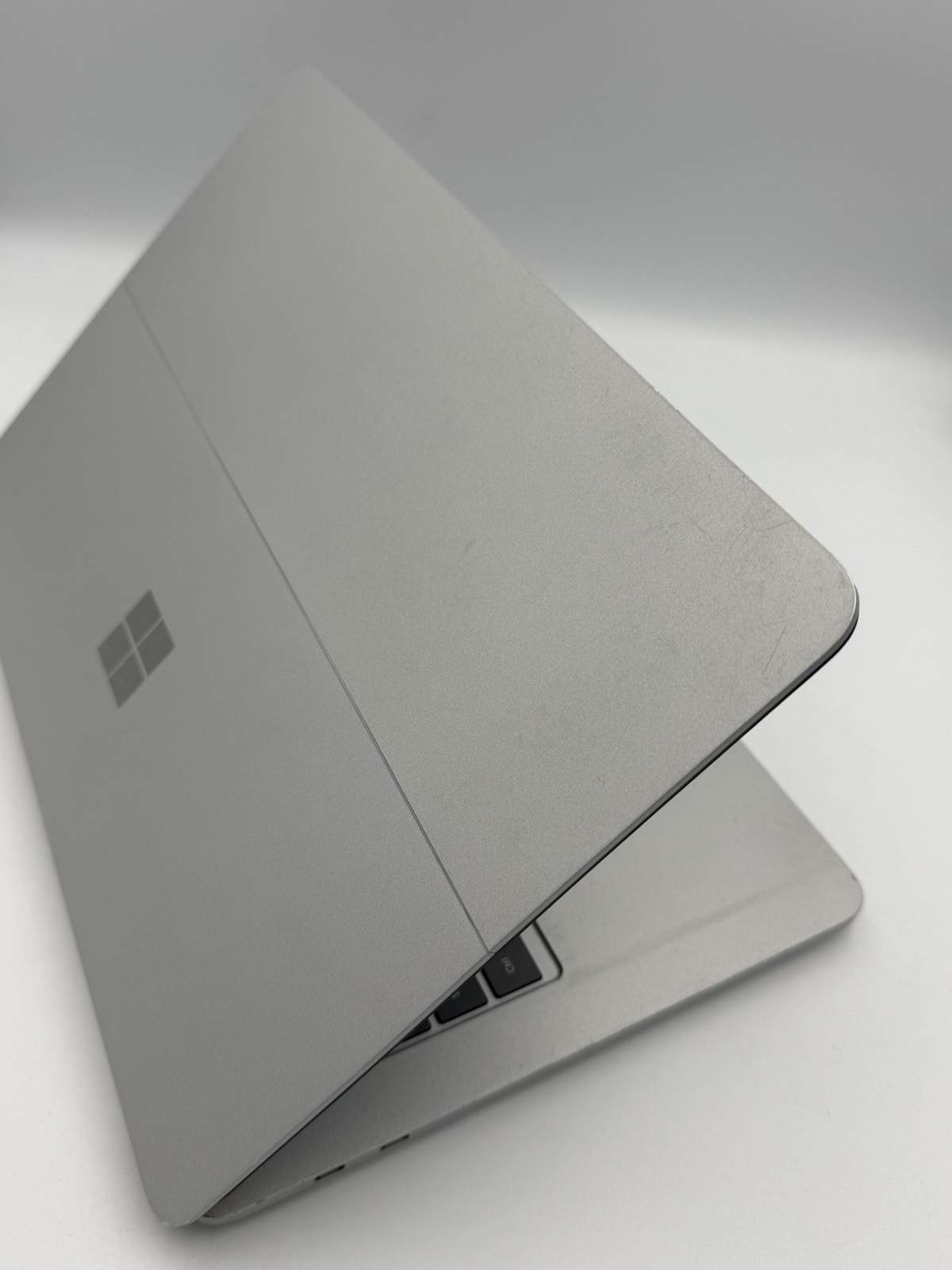 Microsoft Surface Laptop Studio 14.4” – i5 11th Gen | 16GB RAM | 256GB SSD – 22C