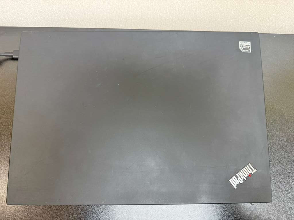 Lenovo ThinkPad T14 Gen 2 I5-1145G7 14″ 16GB RAM No SSD Broken LCD