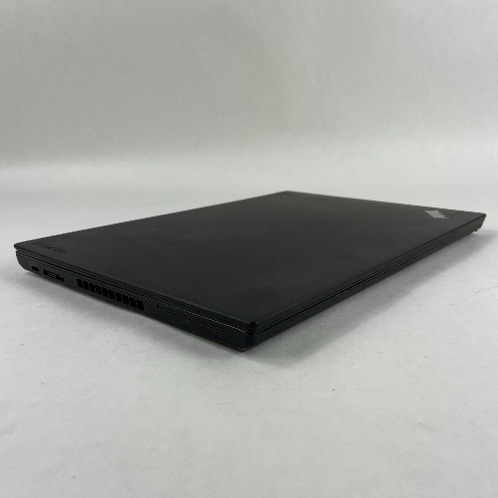 Lenovo ThinkPad T480 14″ i5-8350U 1.70 GHz 8 GB RAM No SSD/OS/AC- READ
