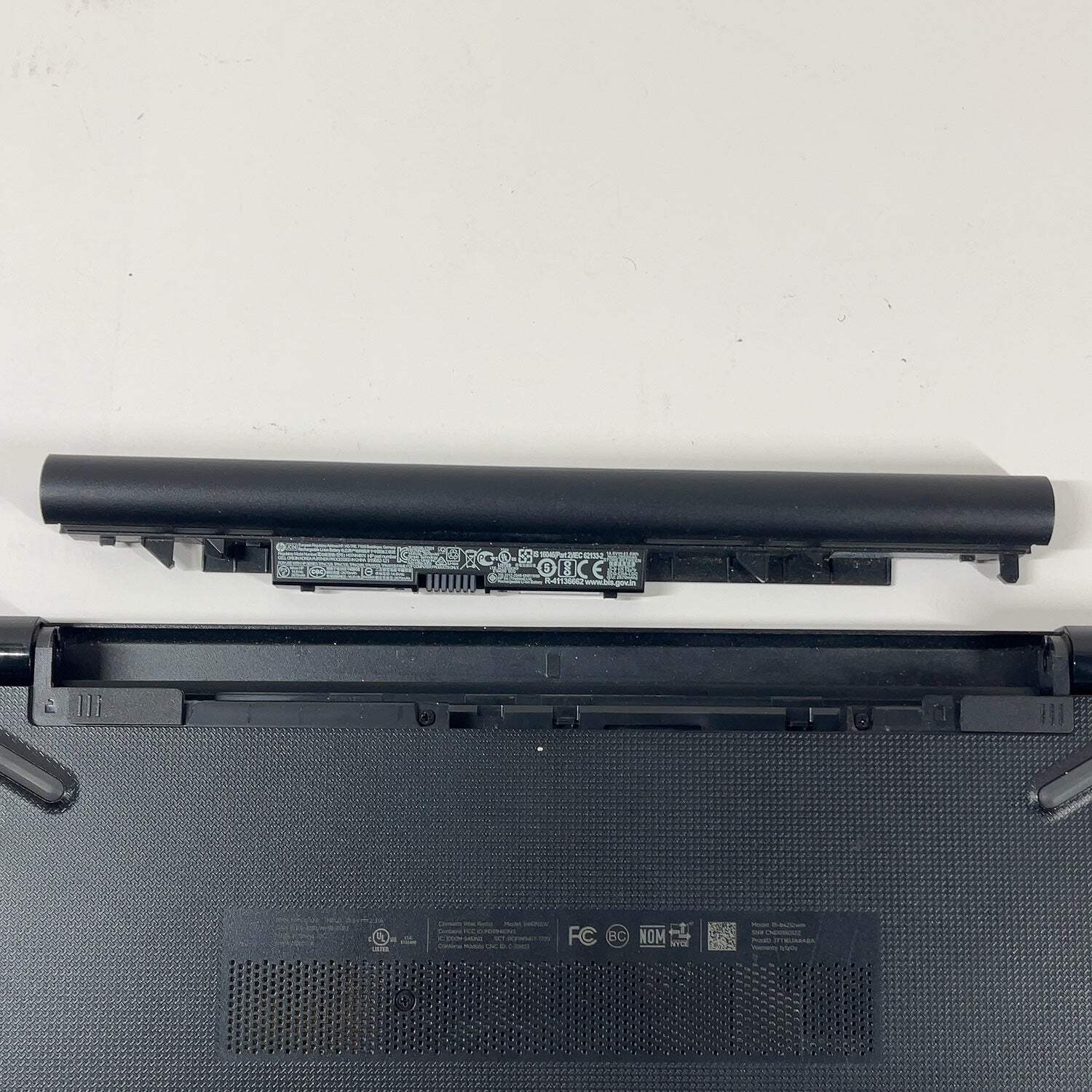 HP Laptop 15-BS212WM 15.6″ Celeron N4000 1.1GHz 4GB RAM 500GB HDD