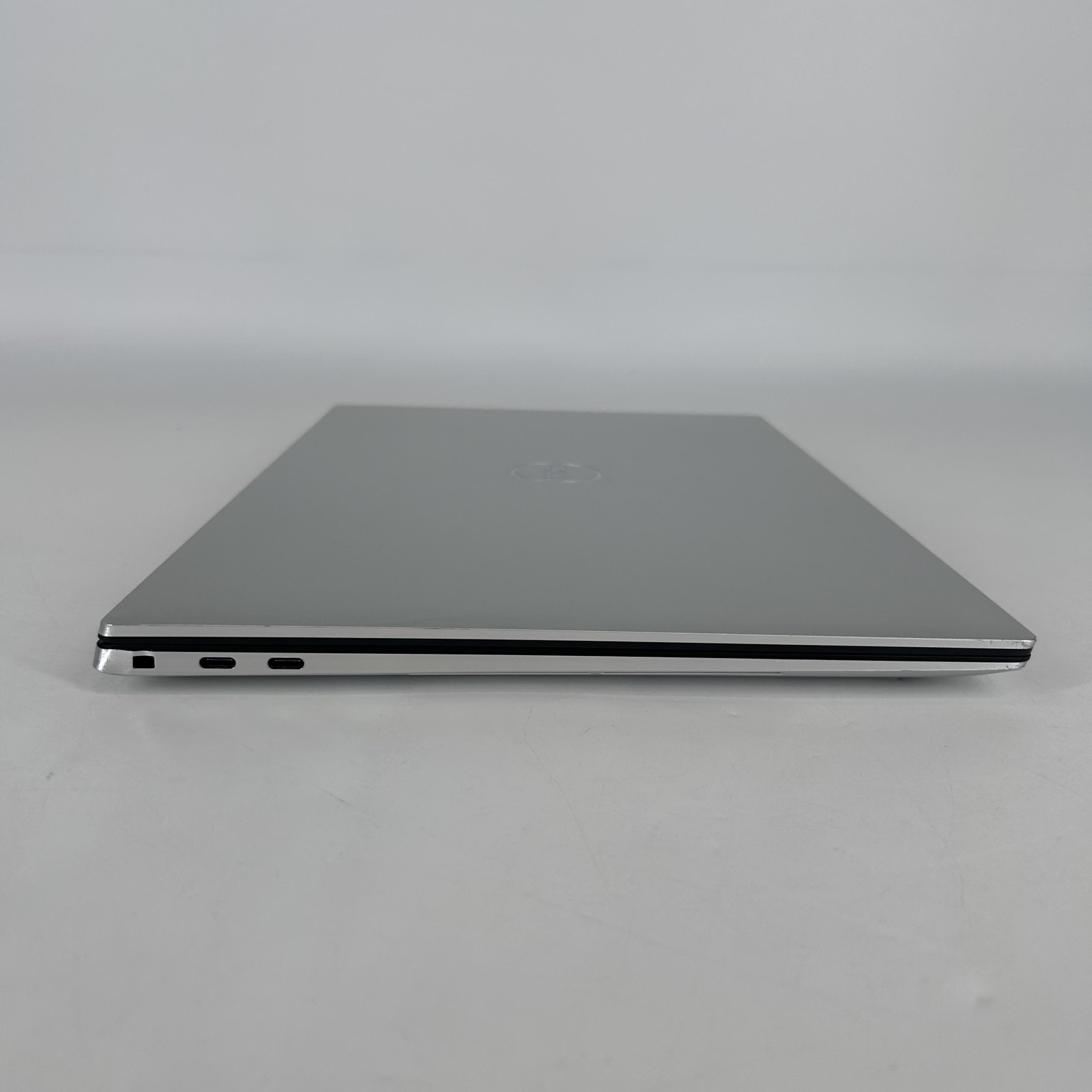 Dell XPS 15 9520 FHD+ 2.3 GHz i7-12700H 16GB 512GB SSD NVIDIA RTX 3050 Good