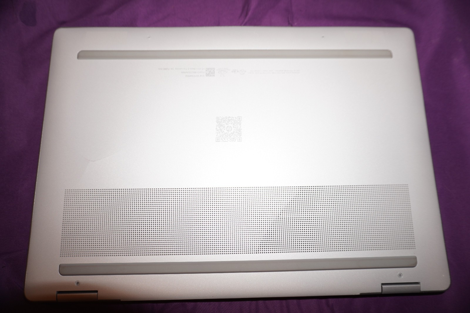 HP OmniBook 5 Flip TOUCHSCREEN 14-FP0013DX 14″2K INTEL CORE 5 120U 8GB 512GB SSD