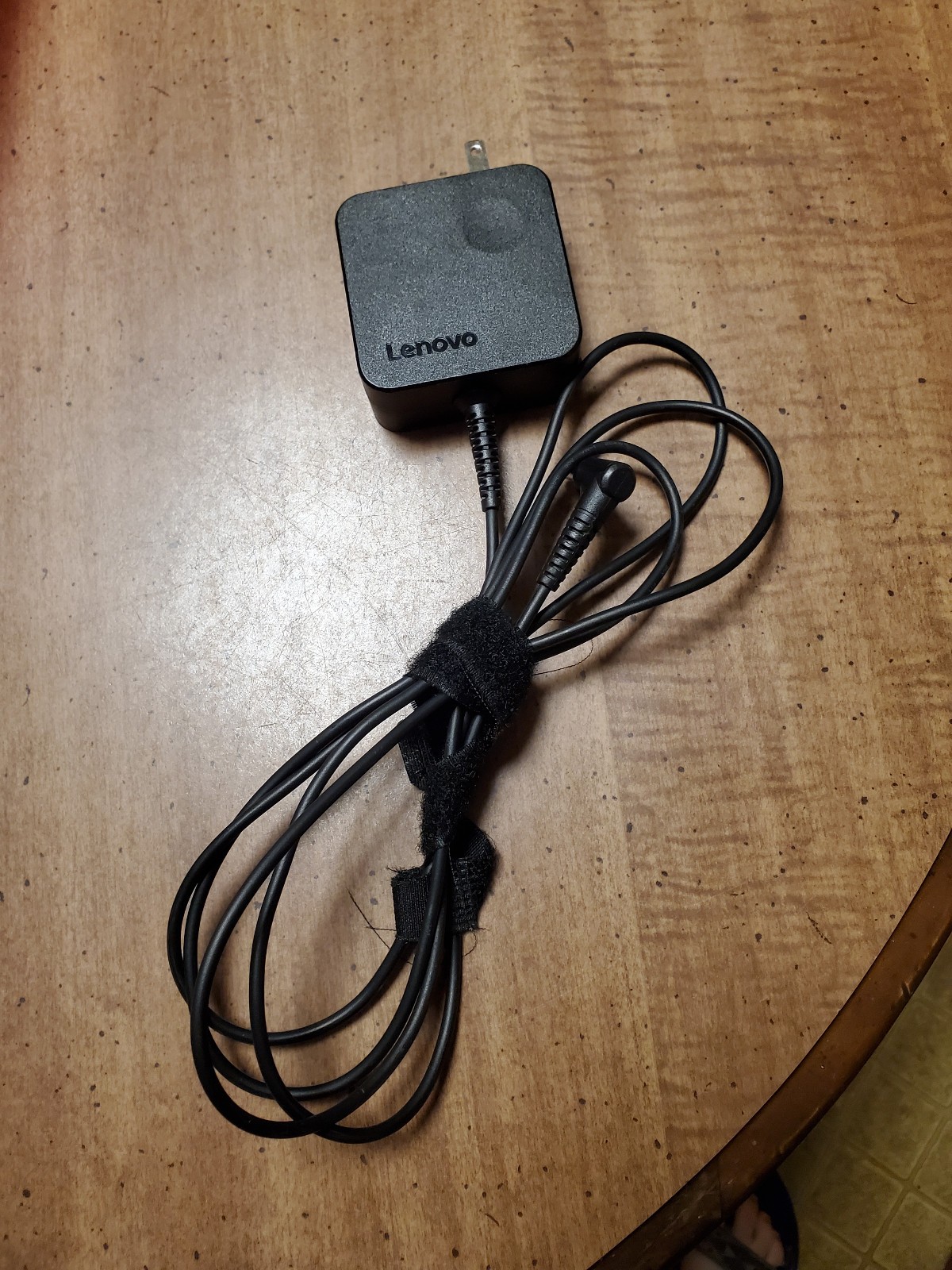 Black Lenovo Thinkpad Flex 6-11 Laptop with charger – parts only