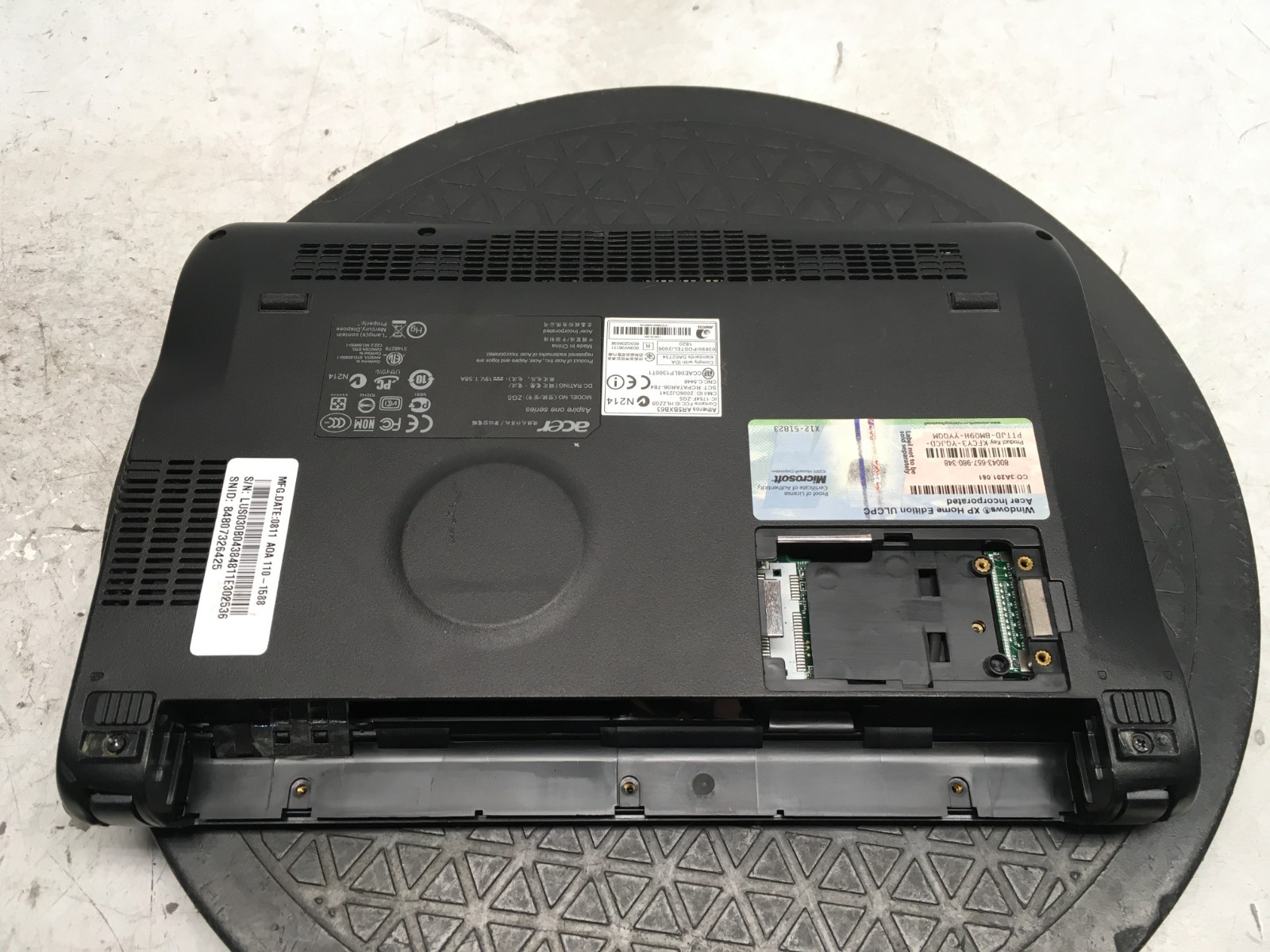 Acer Aspire One ZG5 Intel Atom N270 1.6GHz 1 GB NO HDD