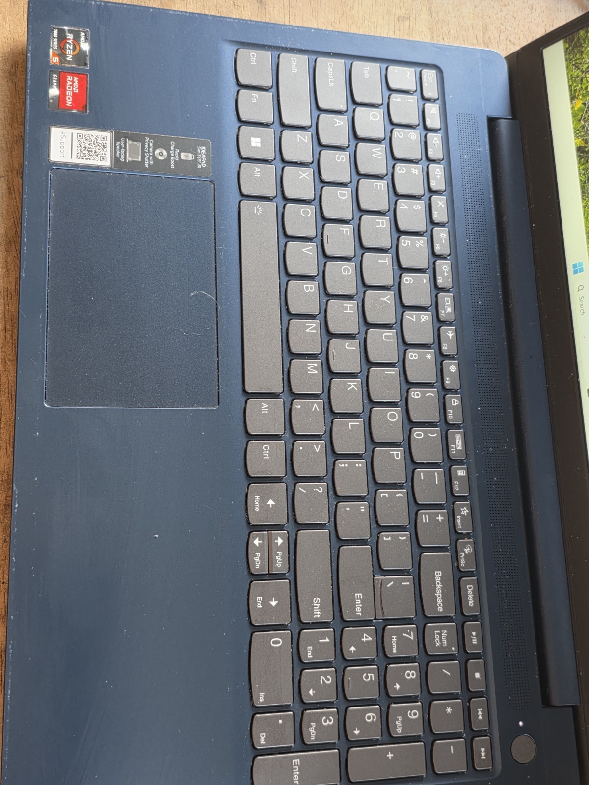 Lenovo IdeaPad Slim 3 15ABR8 15.6″ (512GB SSD, AMD Ryzen 5 7530u Touch 16gb