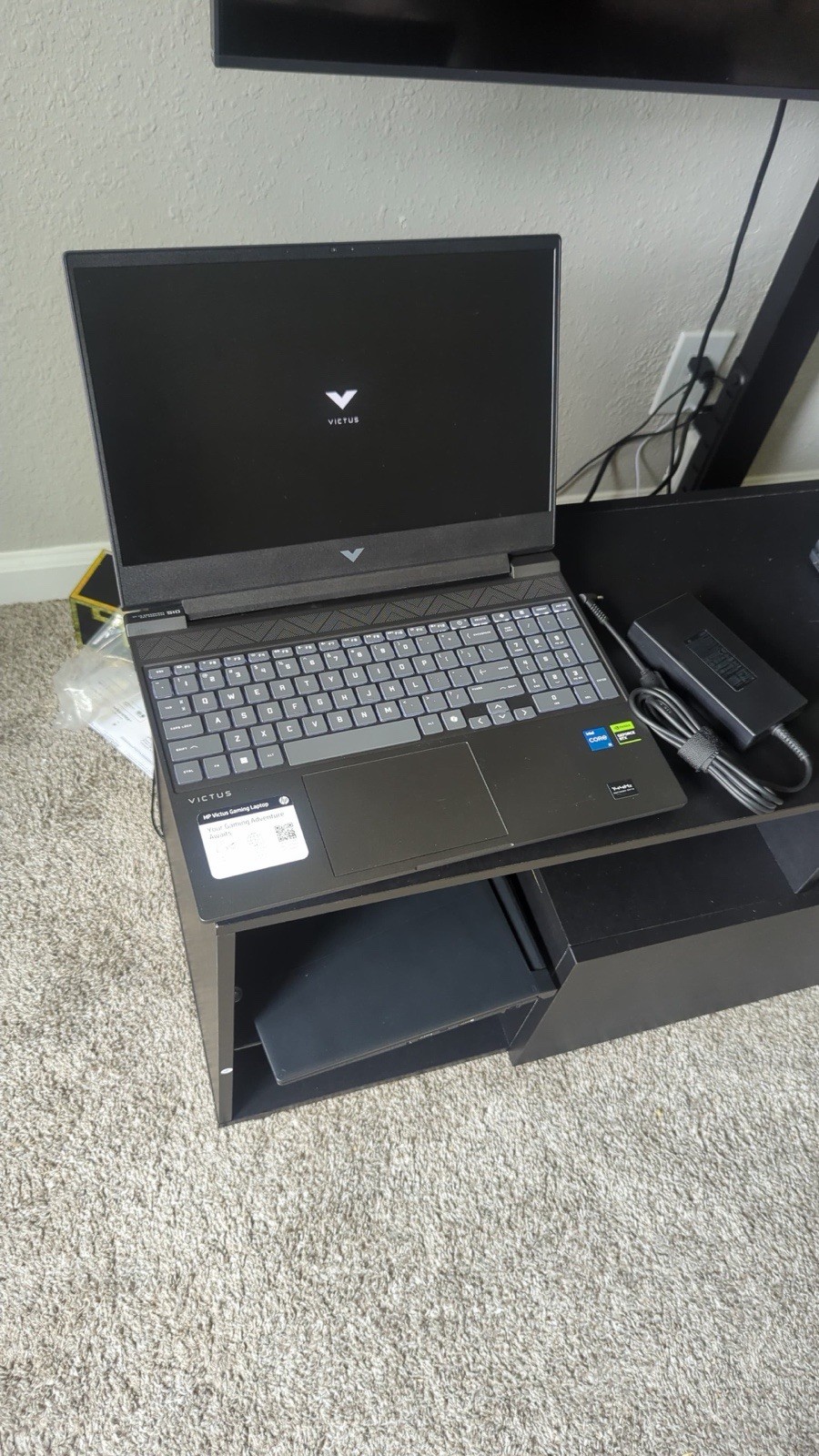 HP Victus Gaming Laptop 15.6″ FHD RTX 4050 Core i5-13420H 16GB RAM 512GB SSD