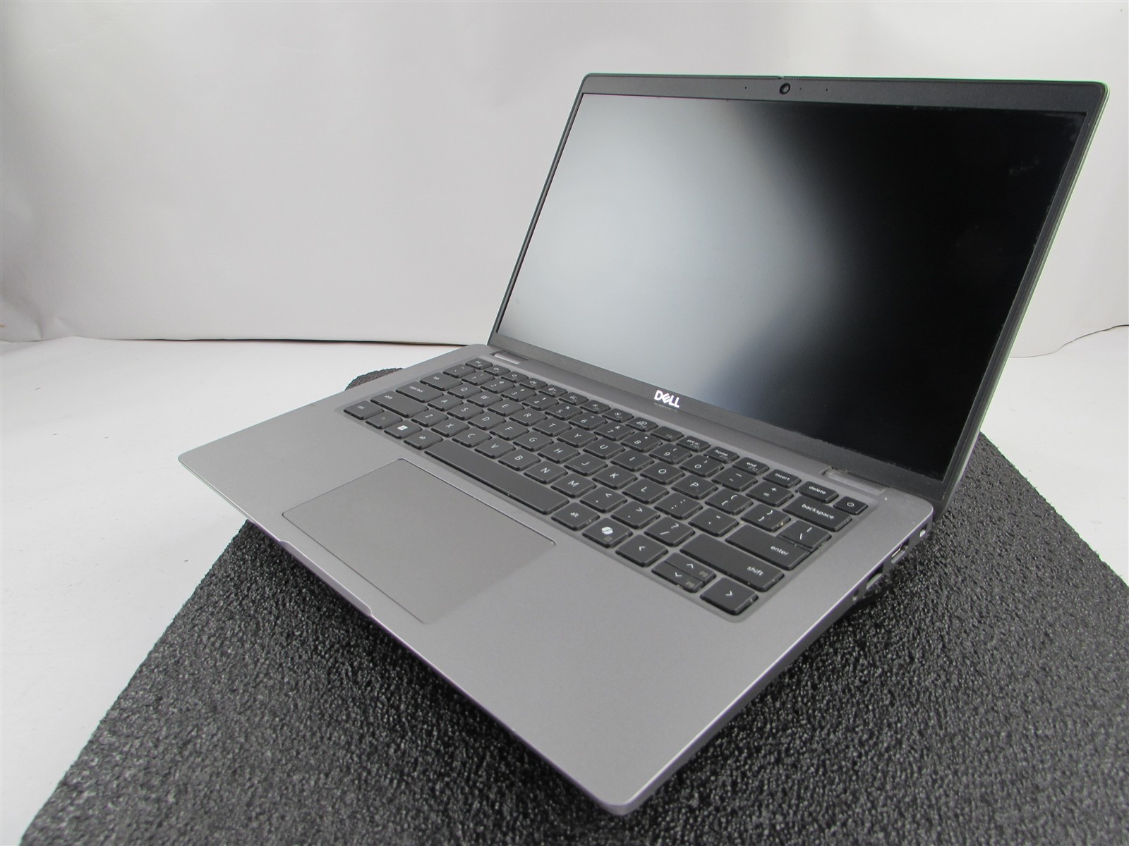 DELL LATITUDE 5450 1920X1080 FHD CORE ULTRA 7 165U 512GB SSD 16GB RAM NO O.S