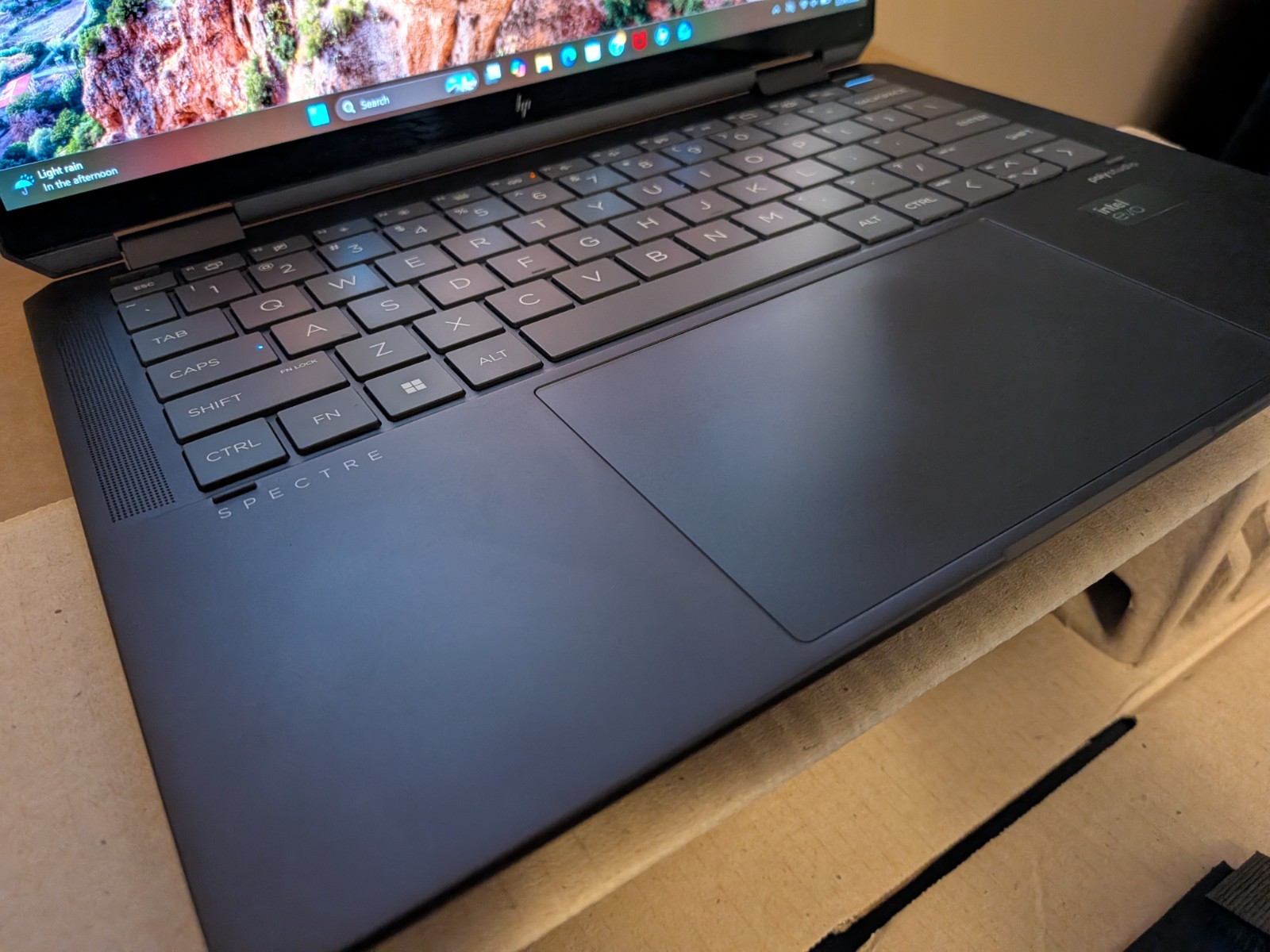 HP Spectre x360 2-in-1 14″ 2.8K OLED Touch Ultra 7 155H 32GB 1TB SSD – Excellent