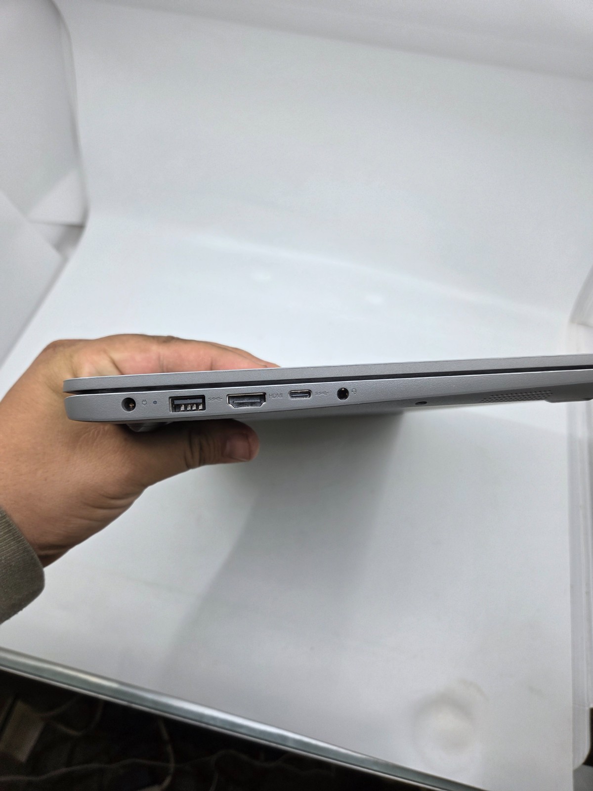 Lenovo Ideapad 1 15IAU7 256GB 8GB Intel i3 12th Gen Win 11H Intel UHD Graphics