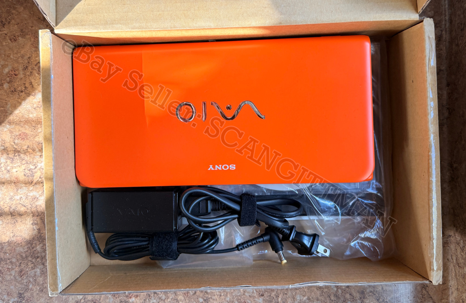Sony Vaio Personal Computer P Series VPCP119KJ Z530 NICE CONDITION – Neon Orange