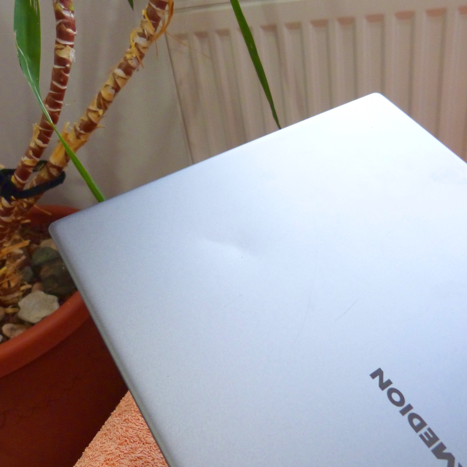 Medion E14302 14″ FULLHD SLIM Ultrabook l SSD Windows 11 l AMD RYZEN USBC