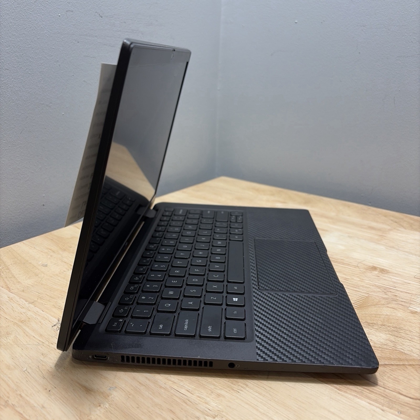 Dell Latitude 7420 14″ I7-1165G7 2.80GHZ 16GB 256GB SSD WCam W11 & Cord