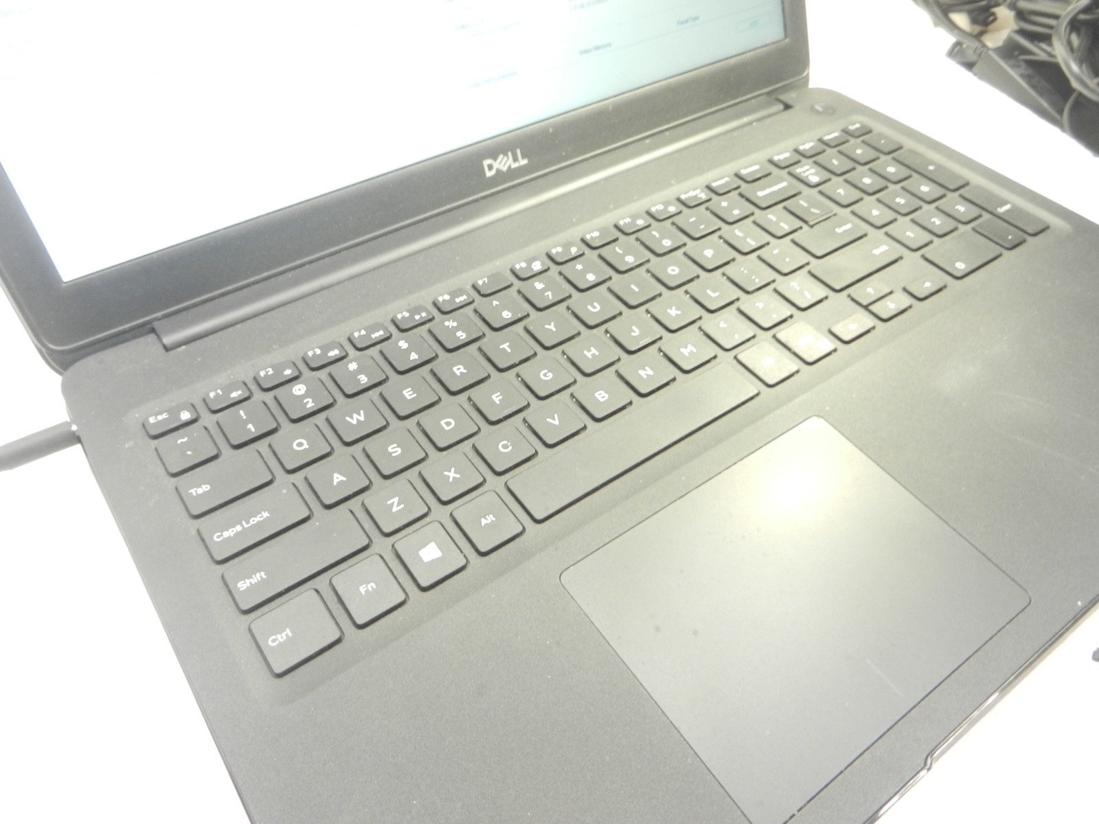 Dell Latitude 3500 Laptop i5‑8265U 8GB RAM 15.6″ No HDD / No OS ◦ dead Battery