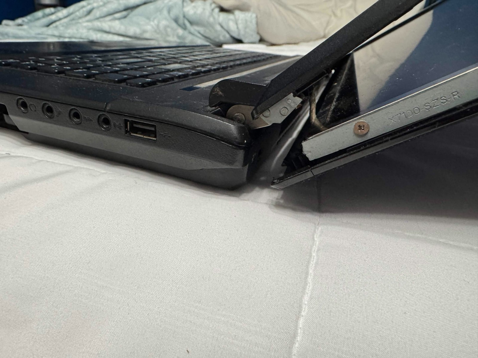 OriginPC EoN 17-S Laptop (Intel i7 2920XM) (Nvidia 560M) (2013) (For Parts)