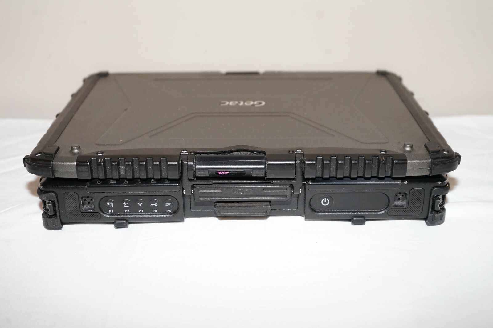 ^ Getac V200-G2 Intel Core i7-3520M @ 2.90GHz 4GB Ram 500GB HD No OS #C1265
