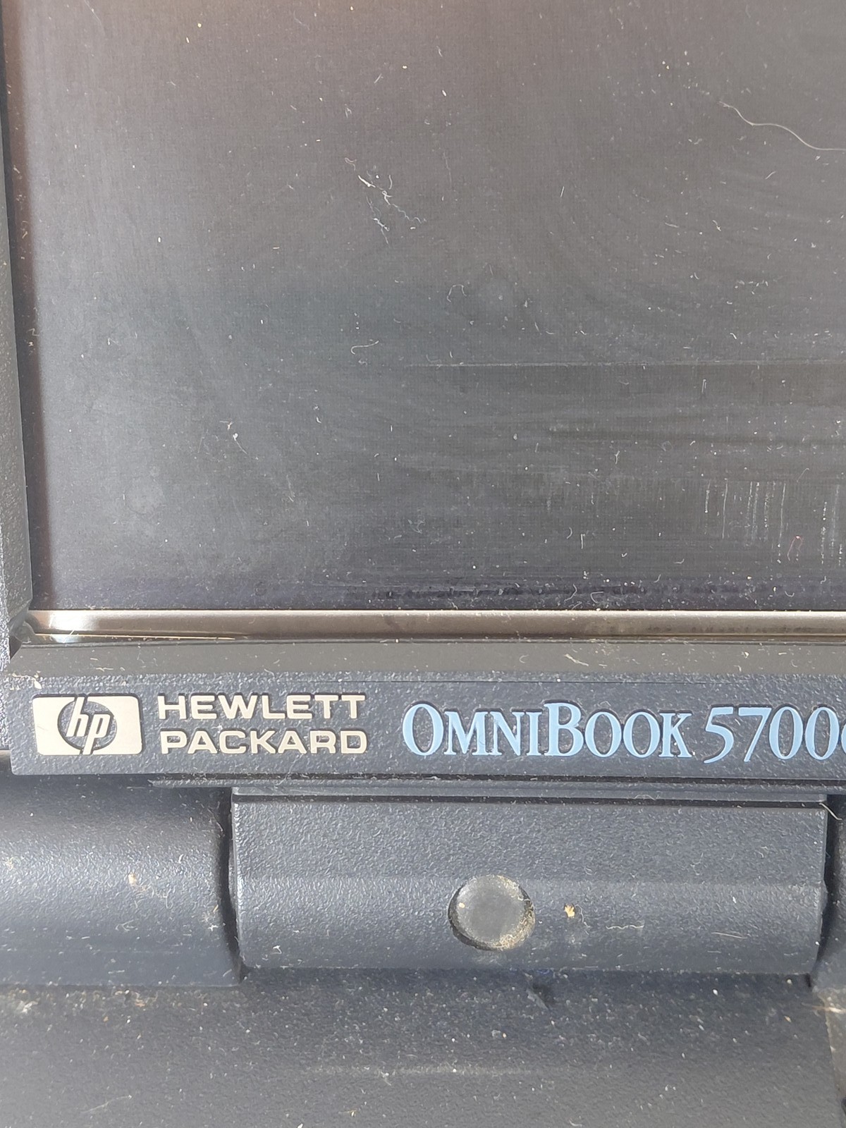 HP Hewlett Packard OmniBook Vintage Laptop Pentium MMX For Parts or Repair