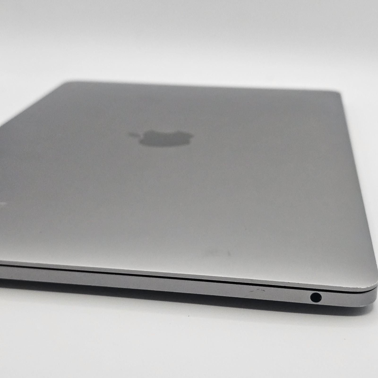 Apple MacBook Pro 13″ 2017 i5 2.3GHz 16GB RAM 256GB SSD Space Gray A1708 Ventura