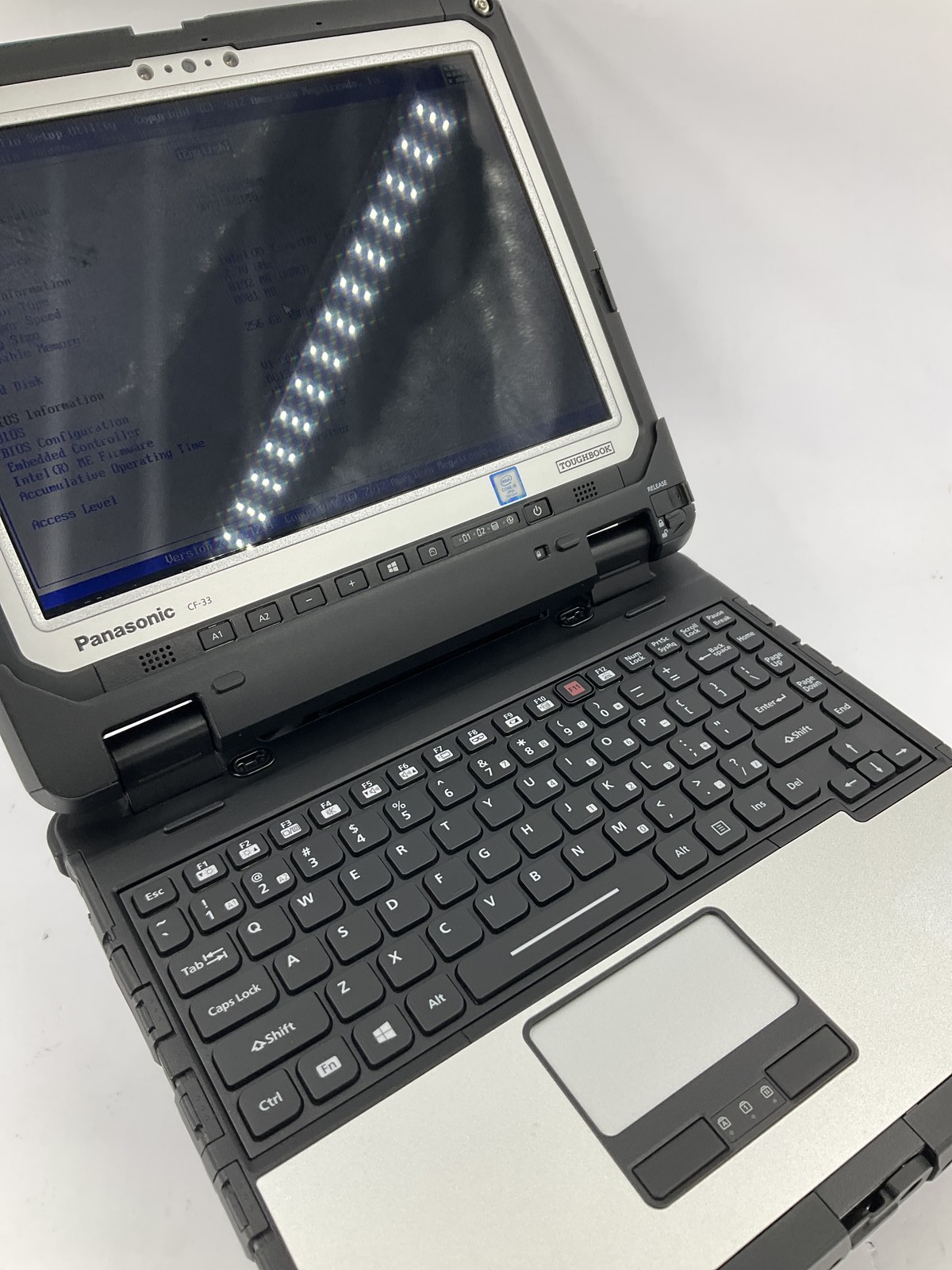 Panasonic ToughBook CF-33 12″ Touch Core i5-7300U 256GB 8GB NO OS