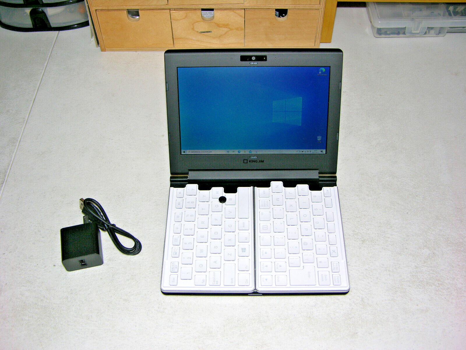 King Jim Portabook XMC10 Netbook UMPC Laptop 701C Windows 10 BT Cam VERY RARE *