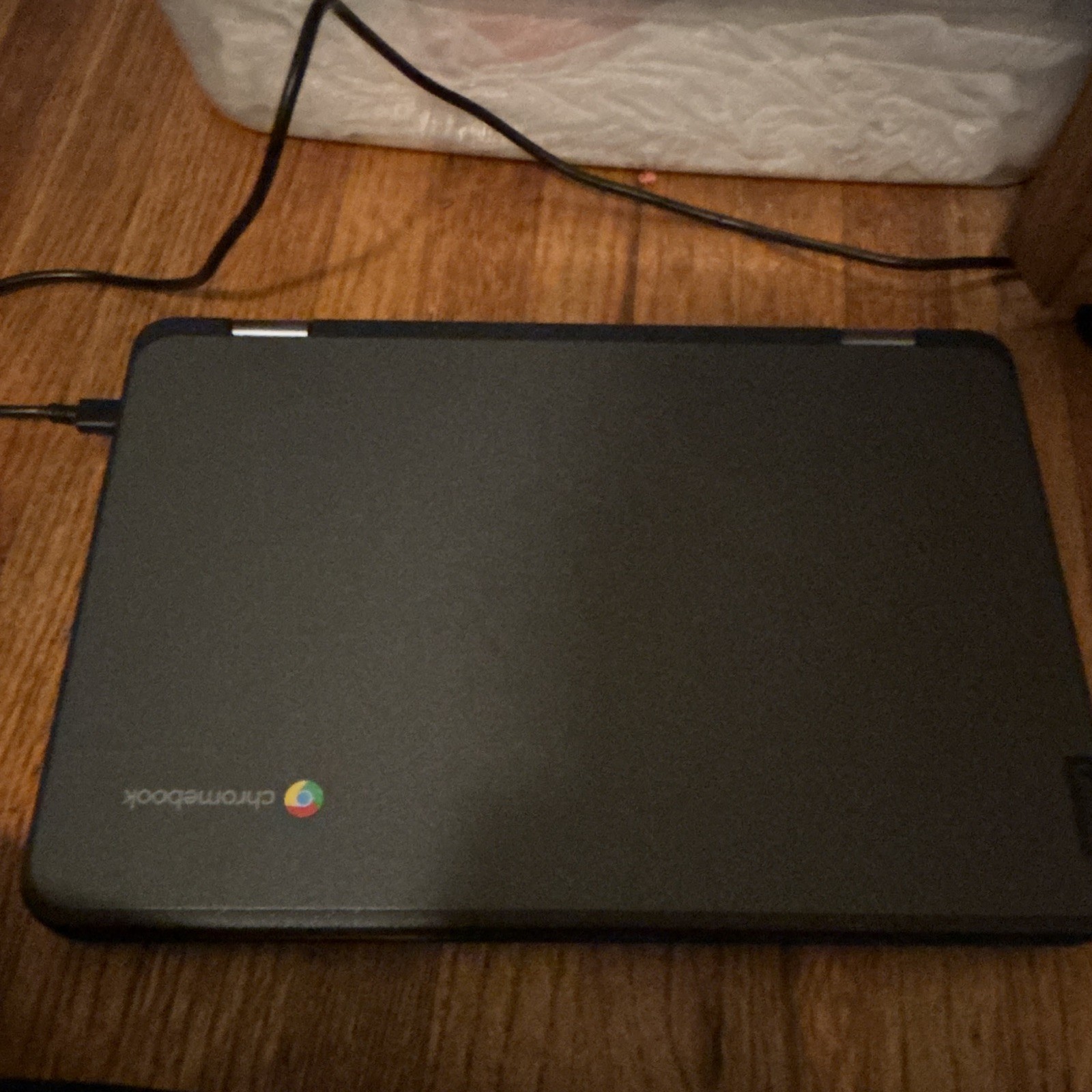 Lenovo 500e Chromebook 11.6in 16GB MediaTek MT8183 Chrome OS Black Charger