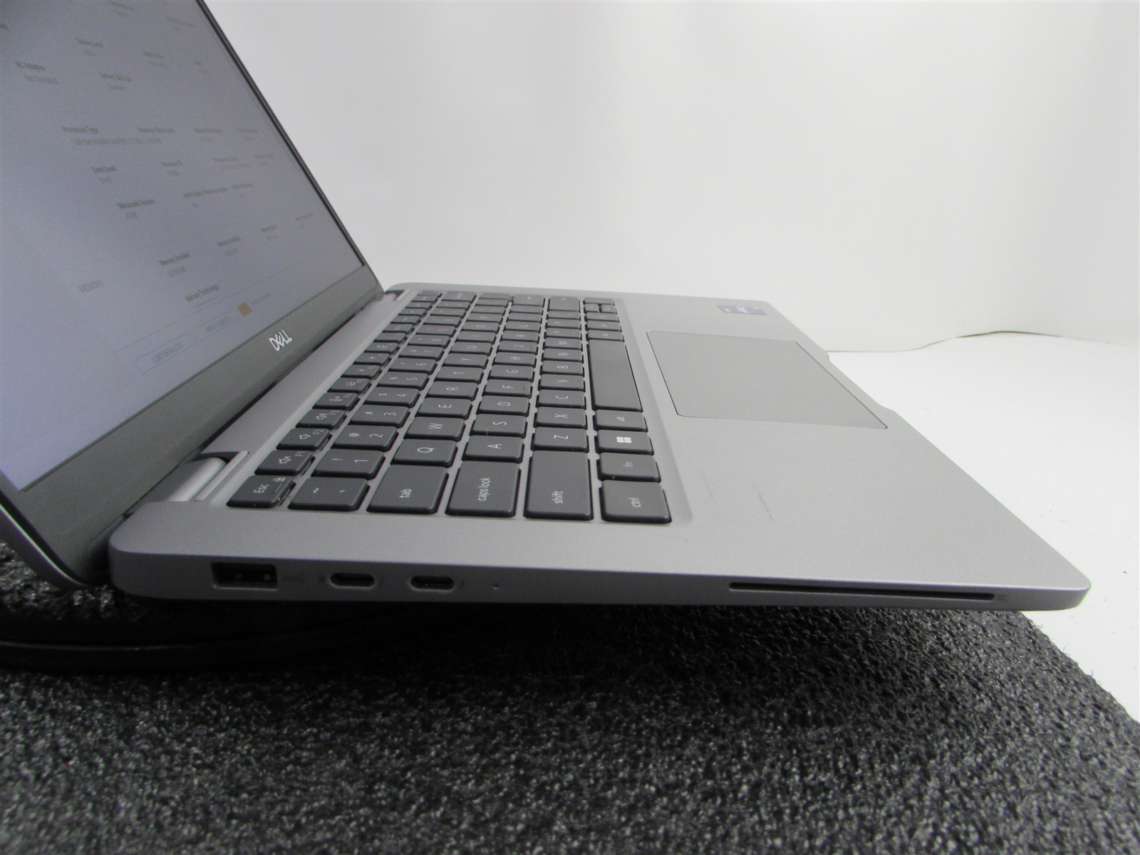 DELL LATITUDE 5340 1920X1080 FHD CORE I7-1365U 512GB SSD 32GB RAM NO O.S