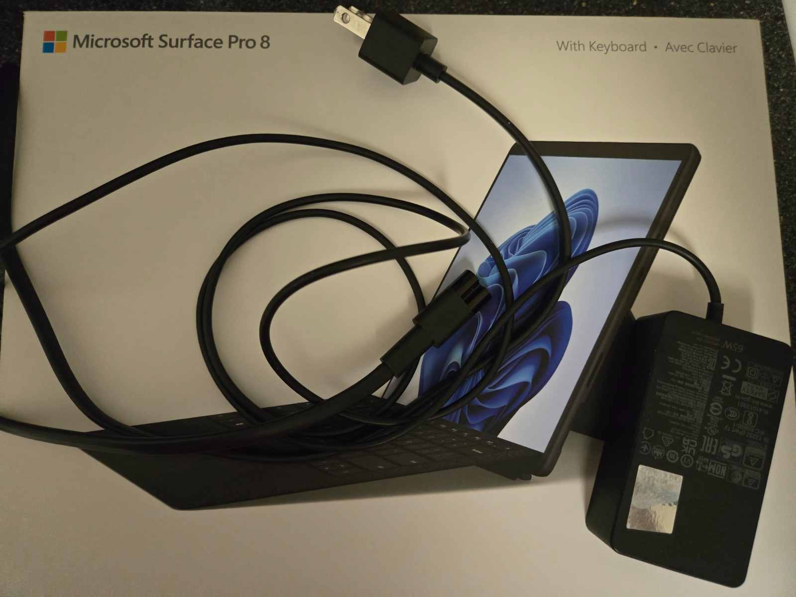 Microsoft Surface Pro 8 13″ Touch (256GB SSD, Intel Core i5 11th Gen.