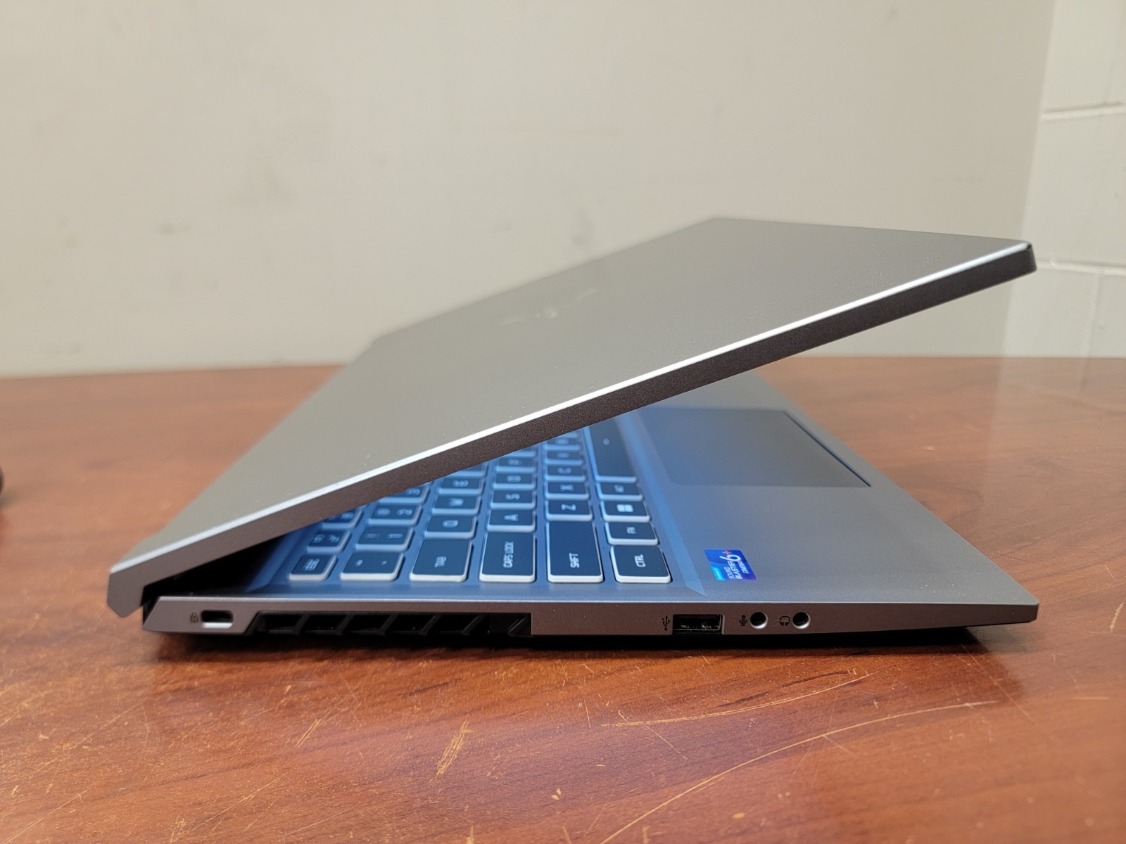 Skytech Gaming Lumi Core i5 12450H NVIDIA GeForce RTX 3050 Windows 11