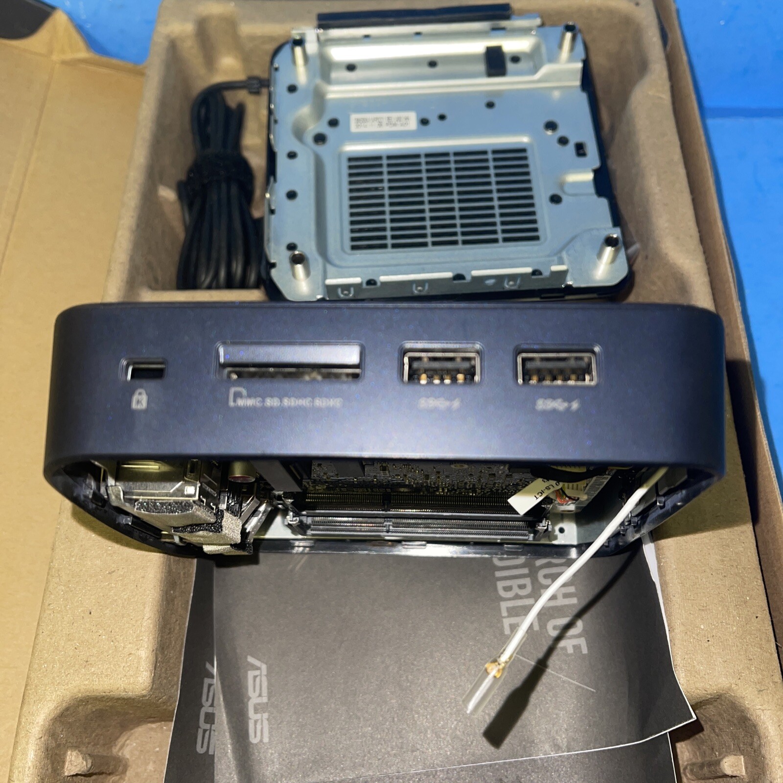 ASUS UN62 VivoMini i3-4300U 90MS00A2-M00460 /NO RAM NO HDD MINI PC