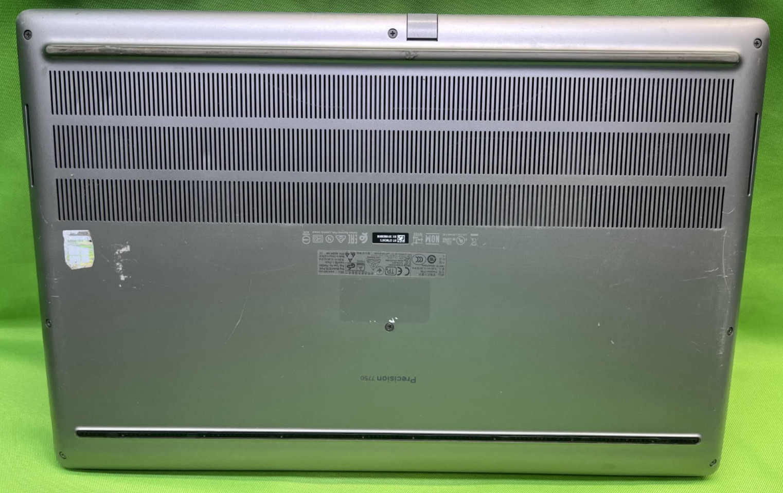 Dell Precision 7750 Intel Core i7-10750H 2.60Ghz/16GB RAM /500GB SSD/Bad Battery