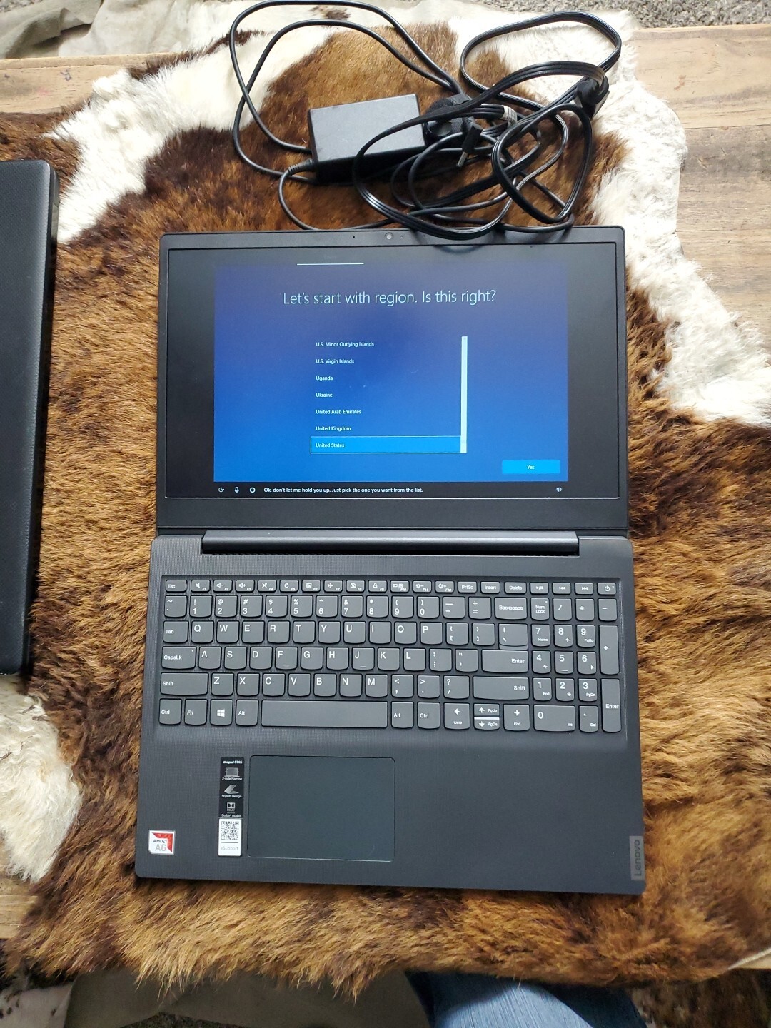 Lenovo IdeaPad S145-15AST 15.6” Laptop PC AMD A6 4GB RAM 1TB HDD Windows 10