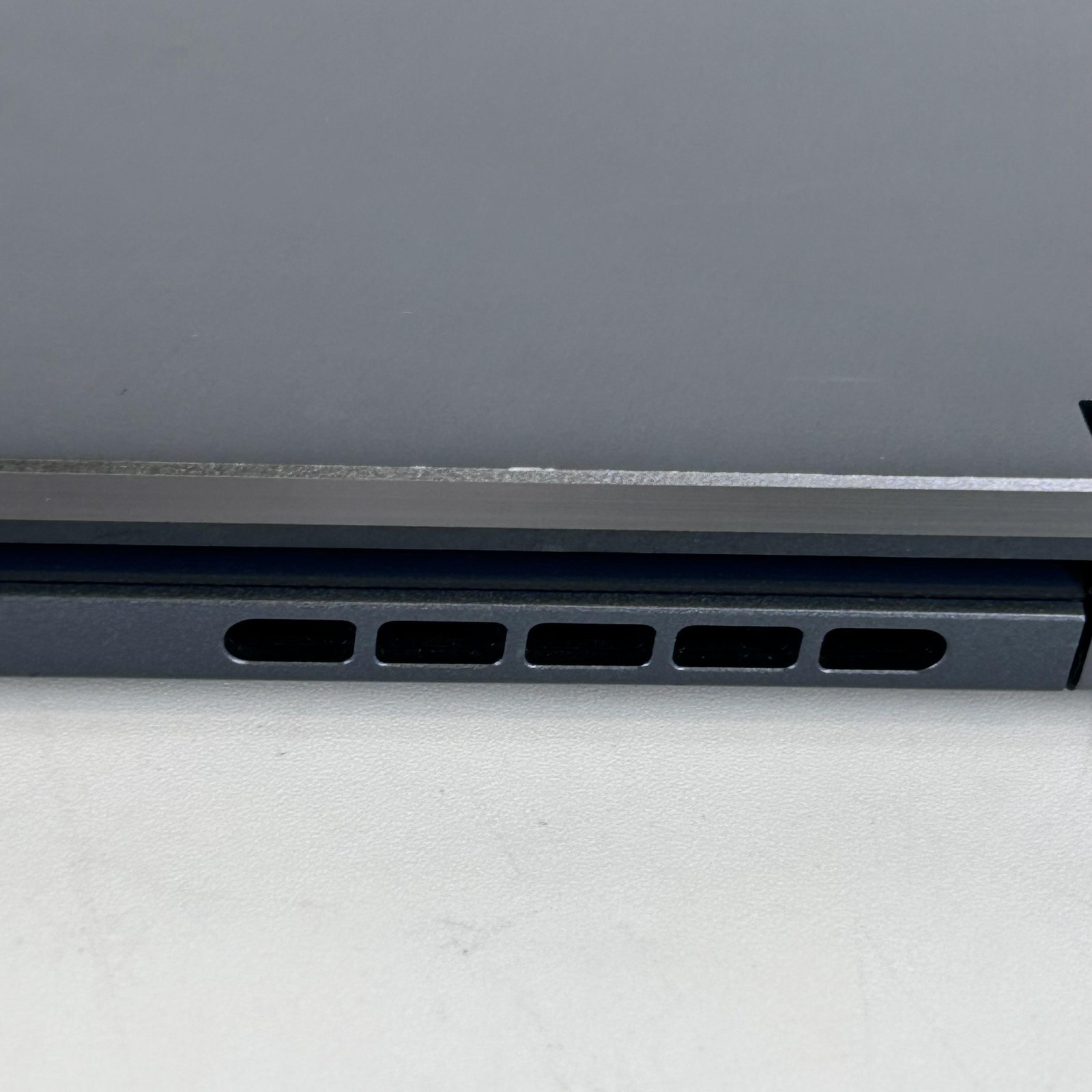 Dell Latitude 9440 (2-in-1) 14 2K TOUCH 1.3 GHz i5-1335U 16GB 512GB SSD Good