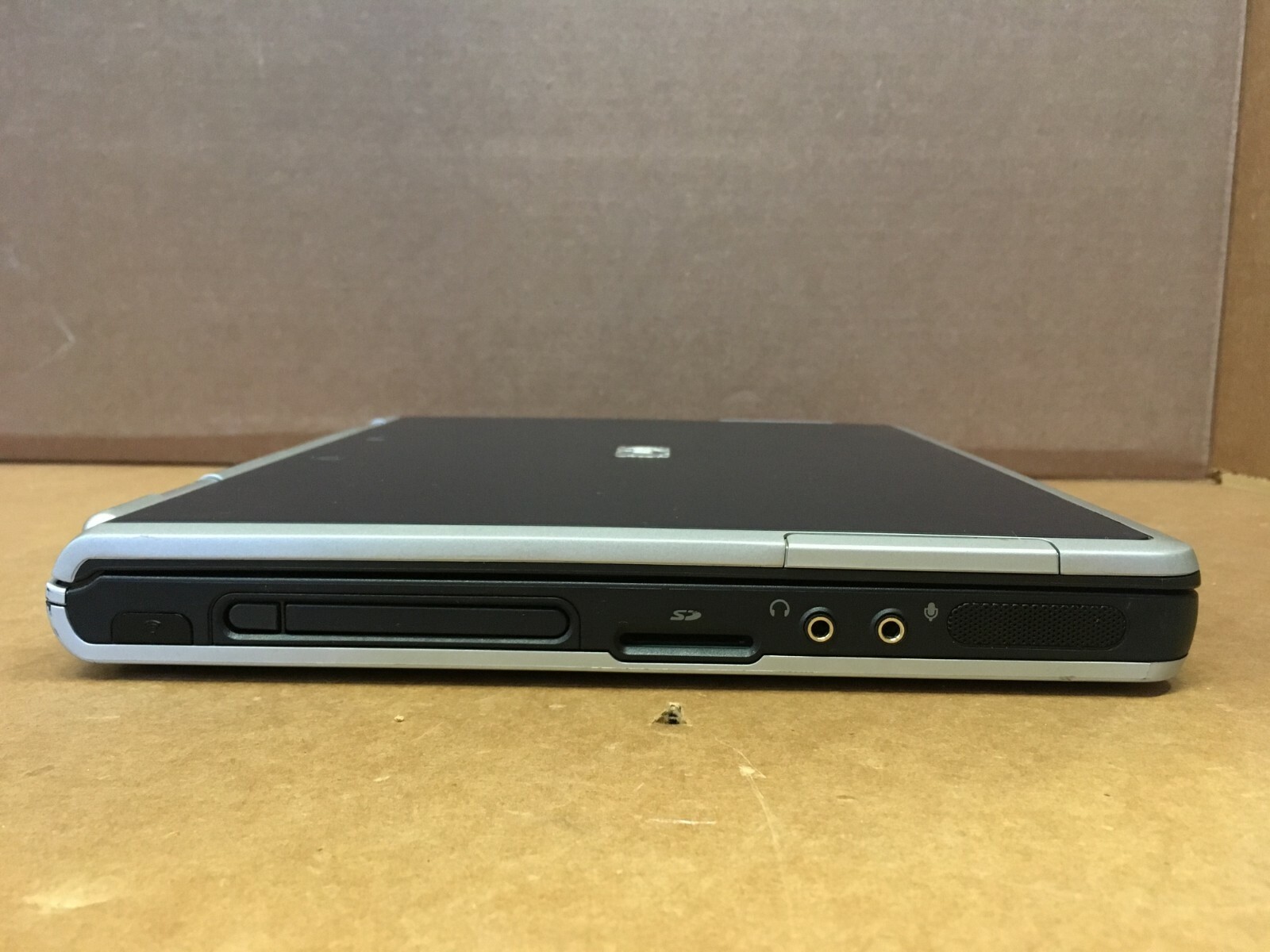 HP Compaq nc4000 Intel Pentium M 1.39GHz 736MB Ram 40GB HDD 12.1″ Laptop XP SP3