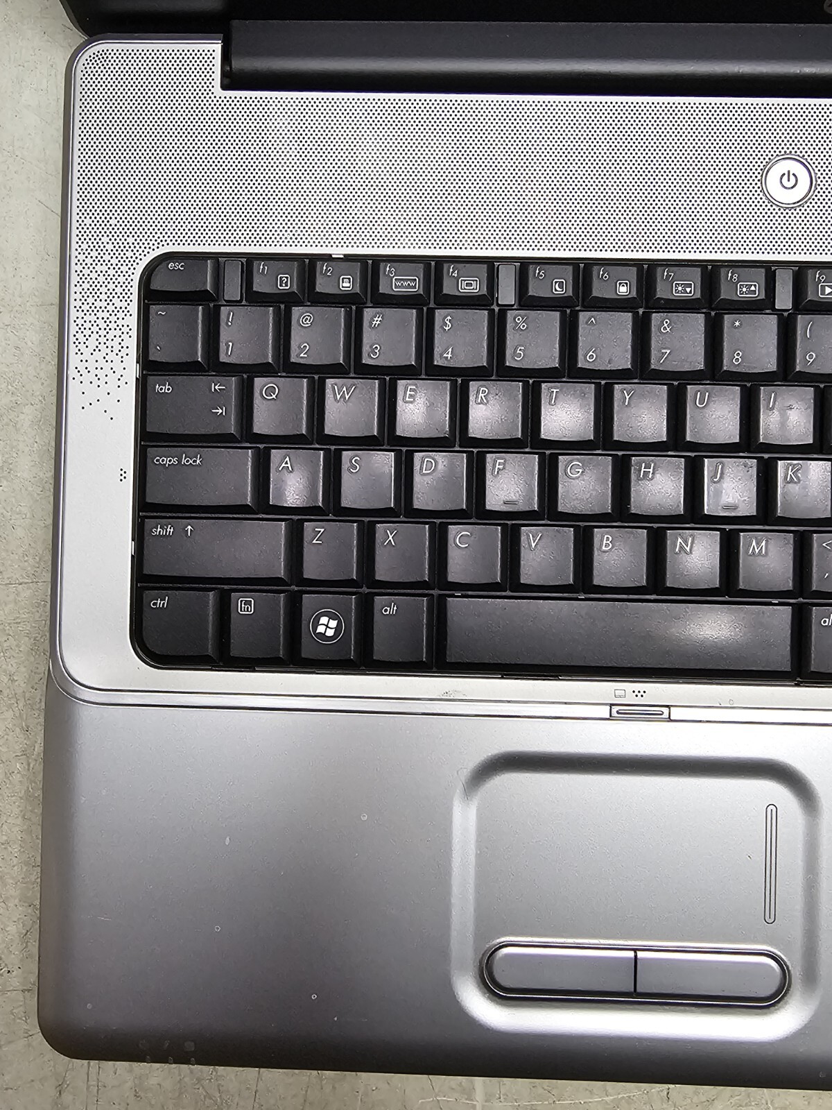 HP G71-349WM Laptop – Pentium T4300 – 4GB RAM – 250GB HDD – BAD BATT – WIN 10
