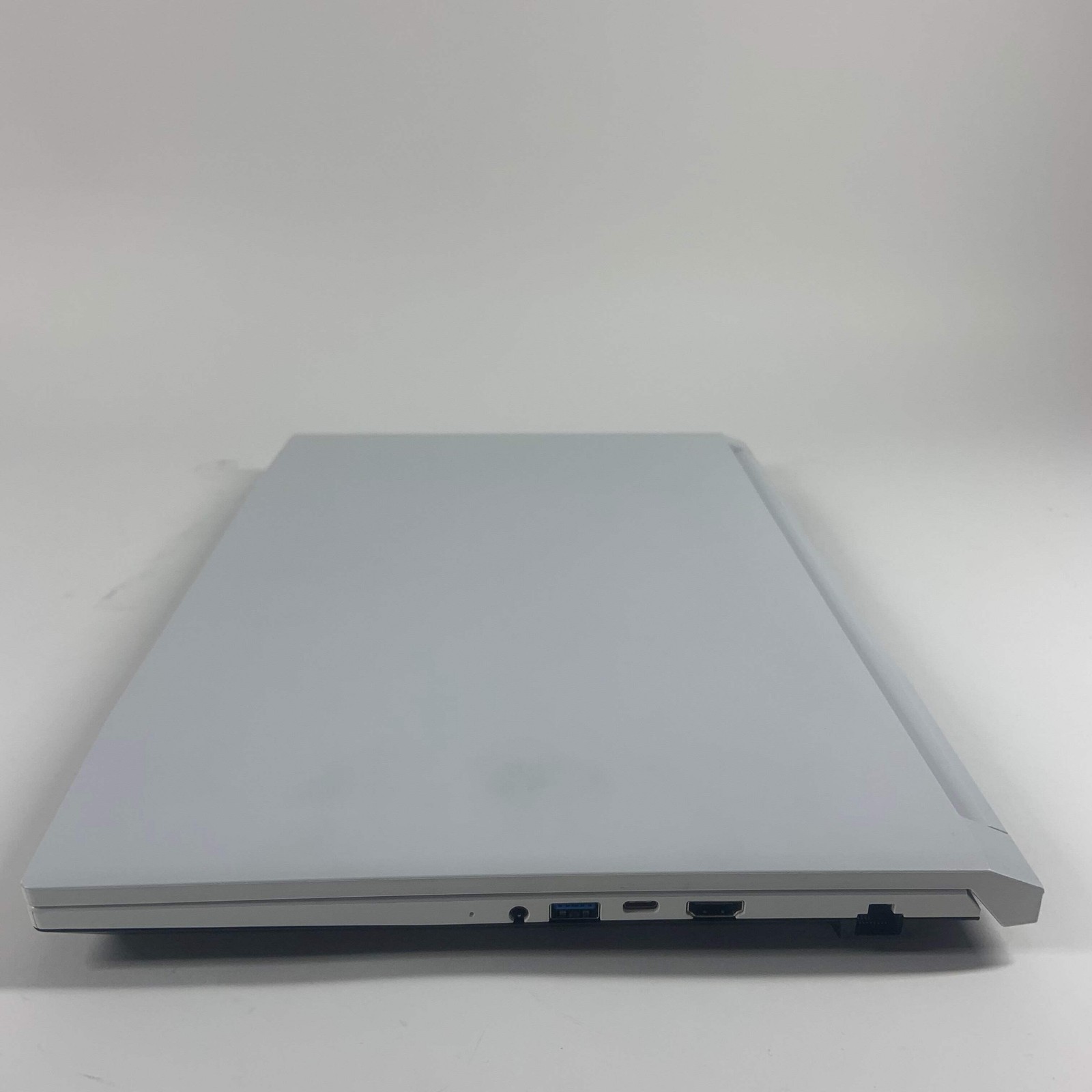 MSI Sword 17 17.3″ i7-11800H 2.3GHz 16GB RAM 500GB SSD GeForce RTX 3050 Ti