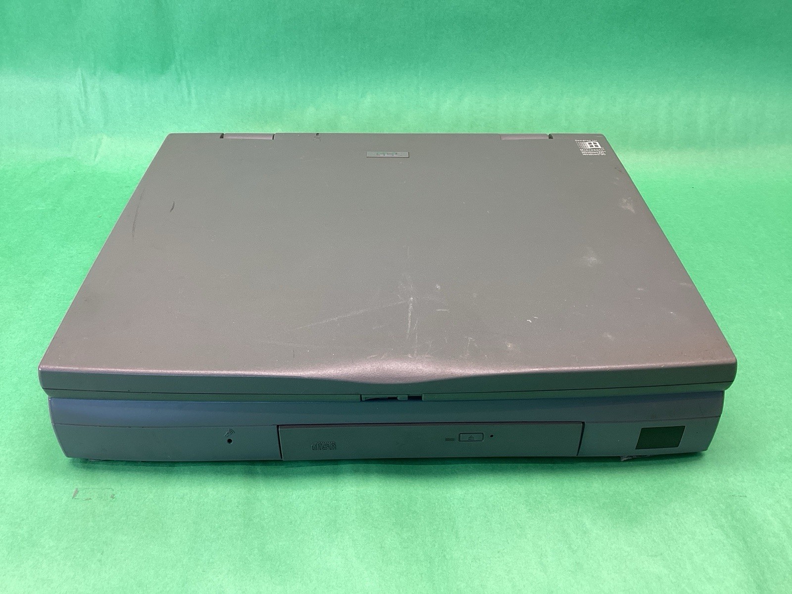 NEC Versa 6230 Vintage Windows 95 Laptop – NO HARD DRIVE – UNTESTED