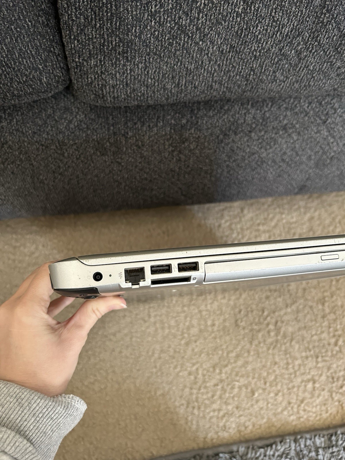 HP Pavilion 15.6″ Laptop B&O Audio UNTESTED Parts Repair Hinge Damage