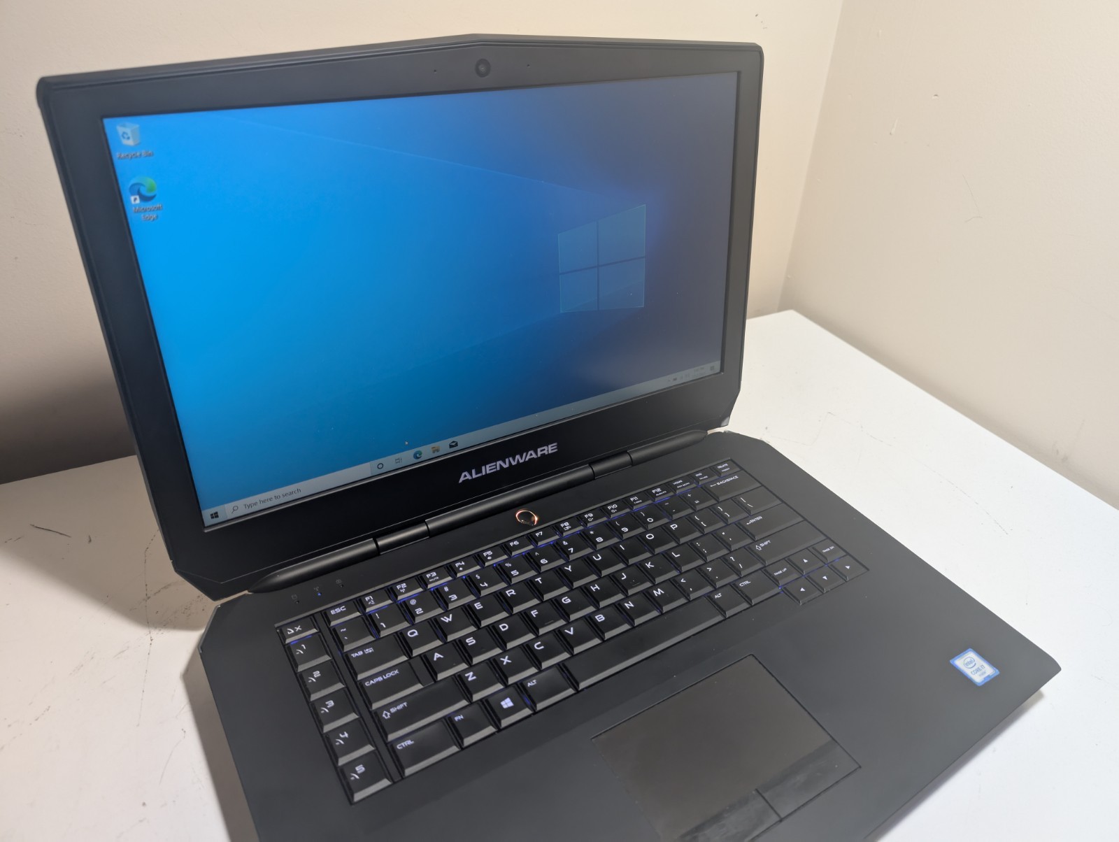 Dell Alienware 15 R2 i7-6700HQ 2.6GHz 16GB RAM 256GB SSD 970M