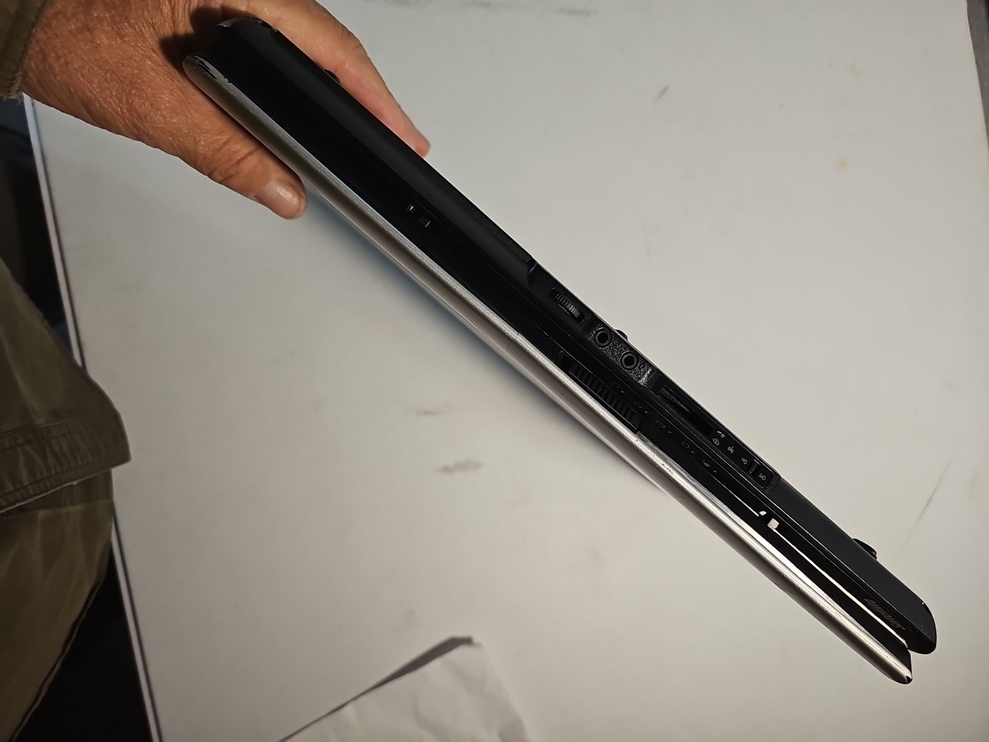 Toshiba Satellite L305-S5968 Laptop Computer No Charger Read Description