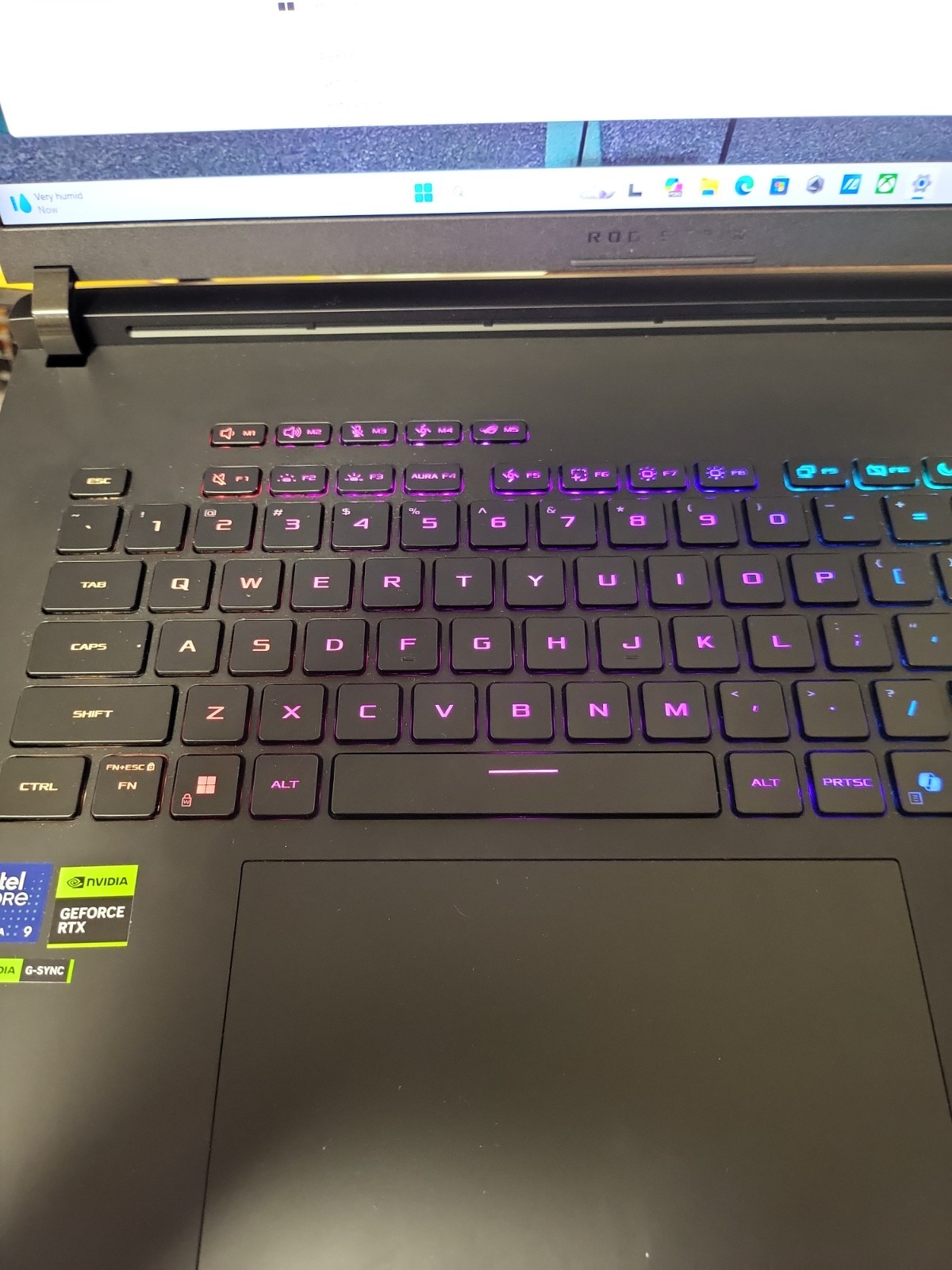 ASUS ROG Strix SCAR 18″ 2.5K 240Hz 2TB Storage /32GB Ram -Ultra 9
