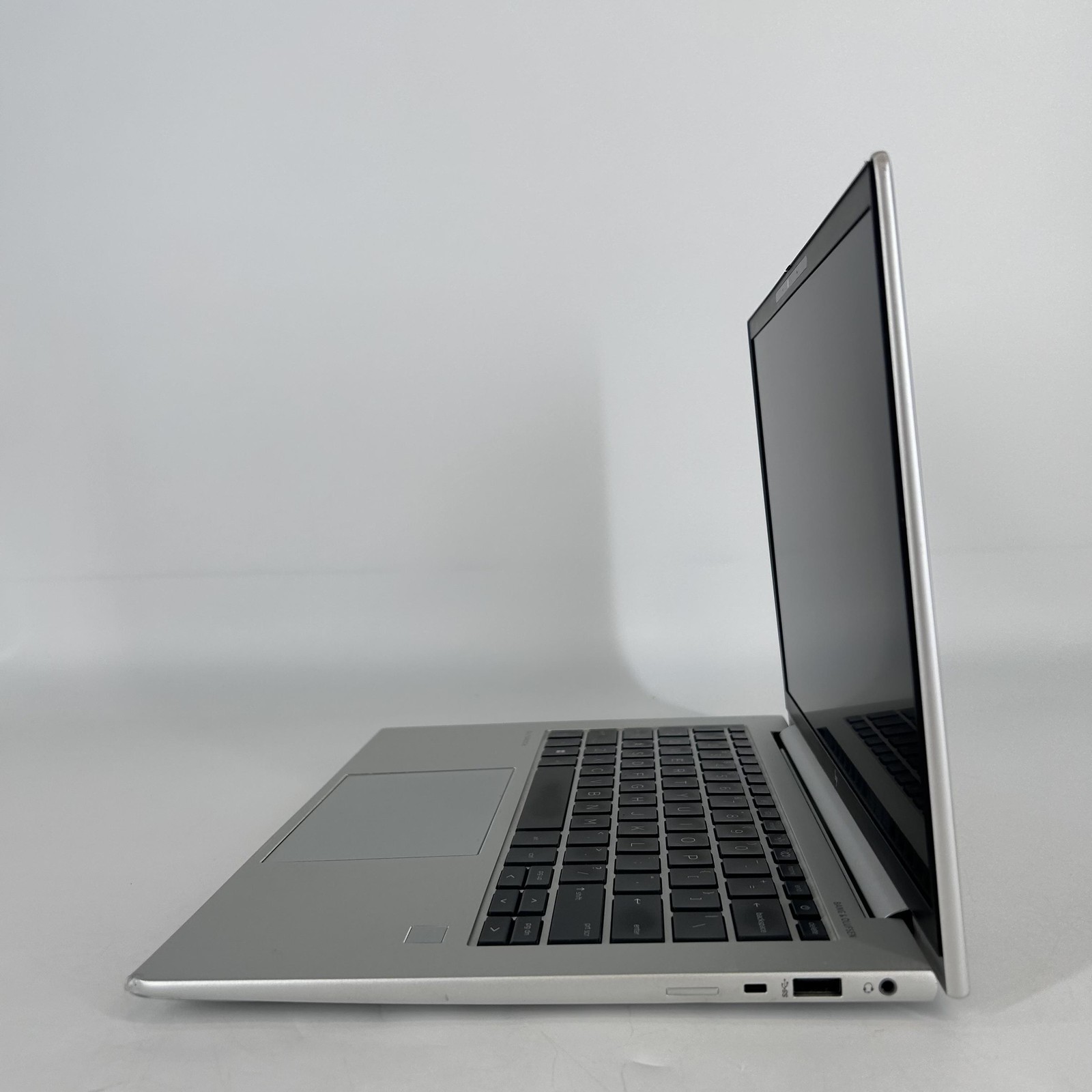HP Elitebook 845 G10 14 FHD+ 3.3 GHz Ryzen 7 PRO 7840U 16GB 512GB SSD Good