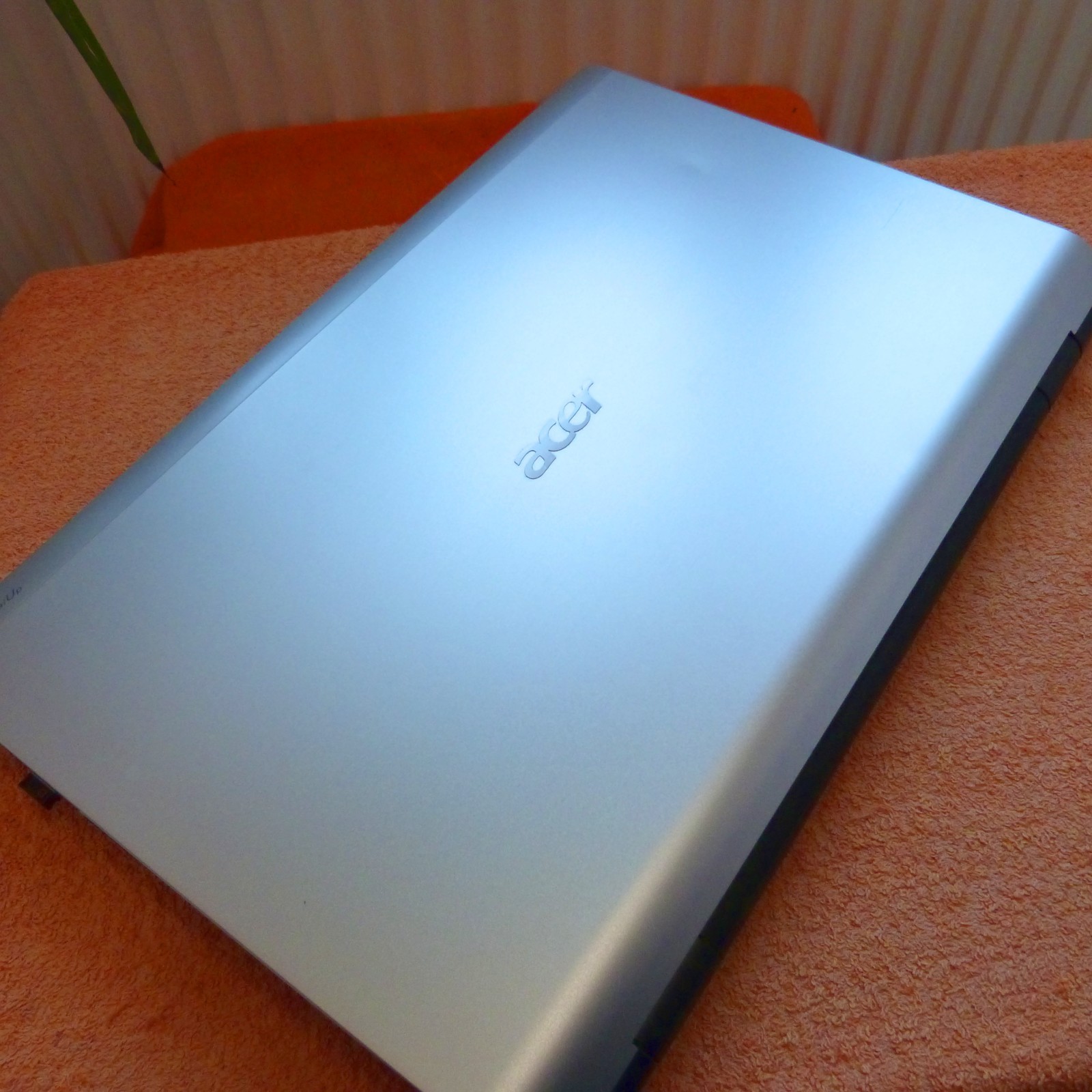Acer 8943 ETHOS MAX Cinema 18″ METAL l 16GB RAM l 2TB SSD Windows 11 QUAD i7