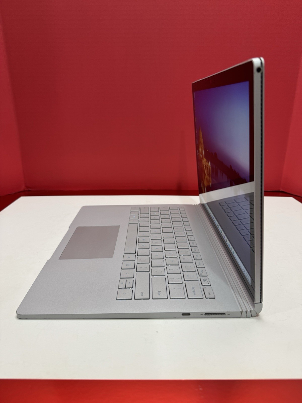 Microsoft Surface Book 2 13.5” i5 8350U 1.7GHz 8GB RAM 256GB 2 In 1 Laptop