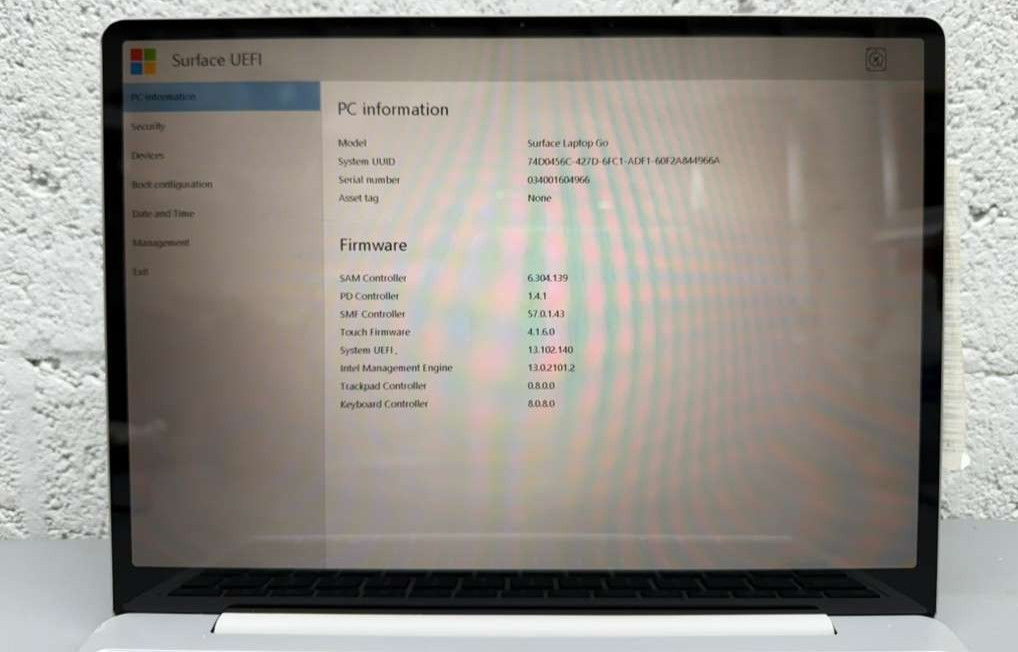 Microsoft Surface Laptop Go 12.4″ i5 62GB 4GB – READ DESC