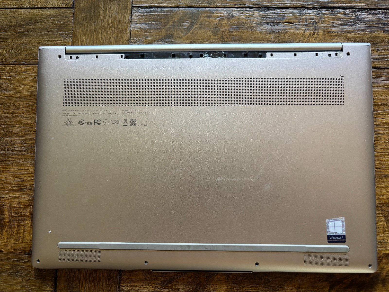 Lenovo Yoga 9i 2-in-1 14ITL5 14″ i7 16GB RAM, PARTS ONLY!!!